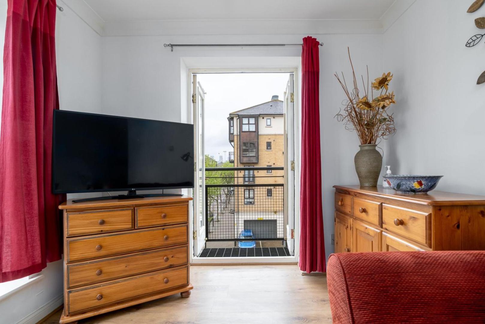 Guestready - Parkside Getaway In Britannia Village * Londres