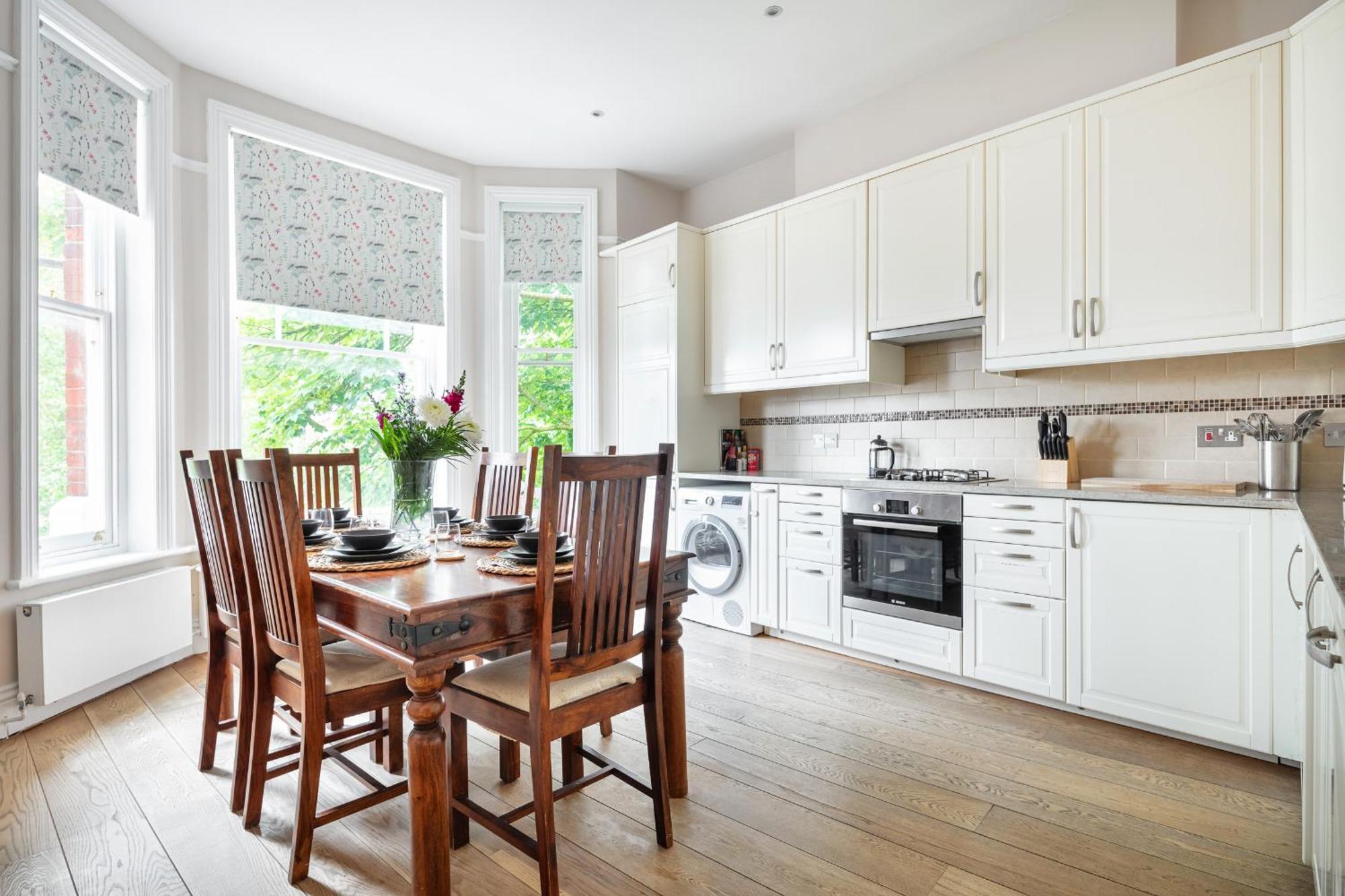 Stylish Hampstead Flat With Character And Charm * Londen