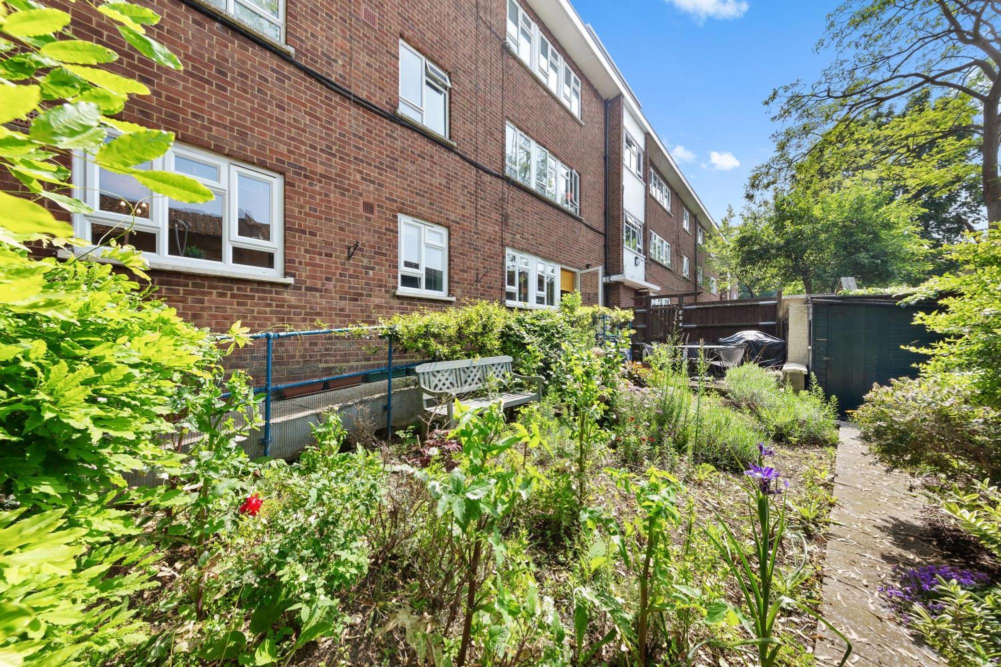 Clapham Serenity Garden Retreat With Free Parking Apartment