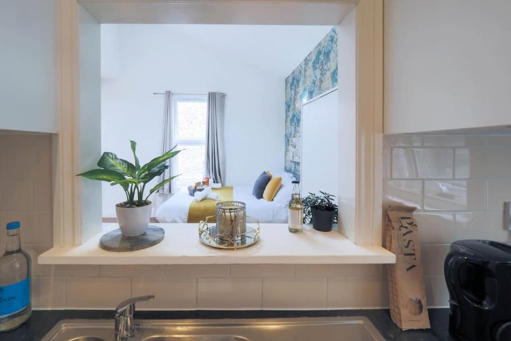 S1 Modern In Kilburn * London