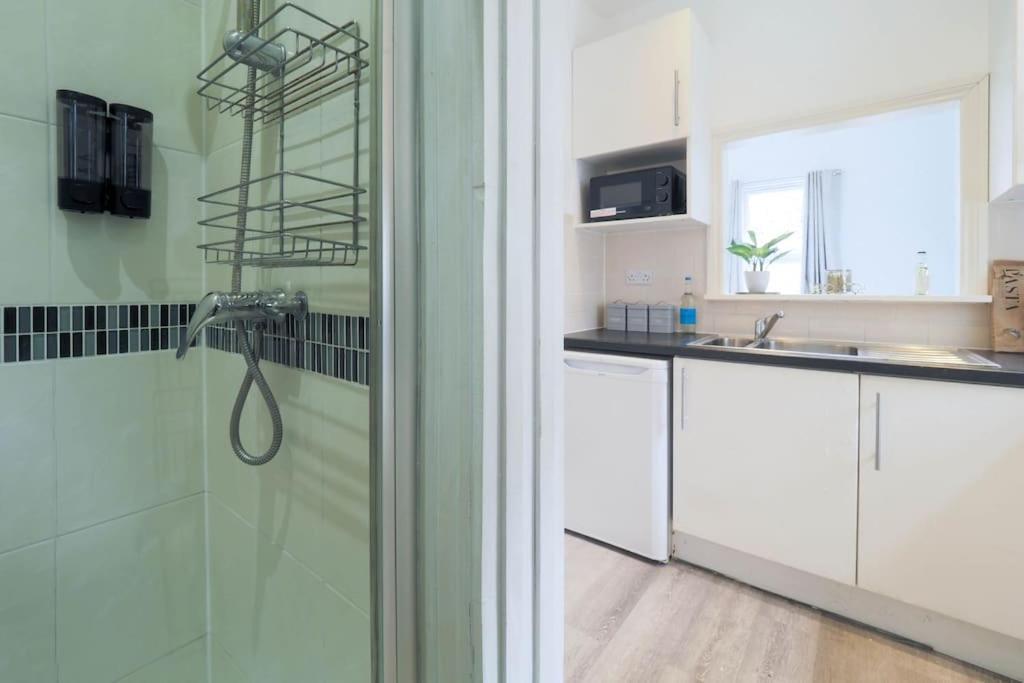 Apartment S1 Modern In Kilburn London