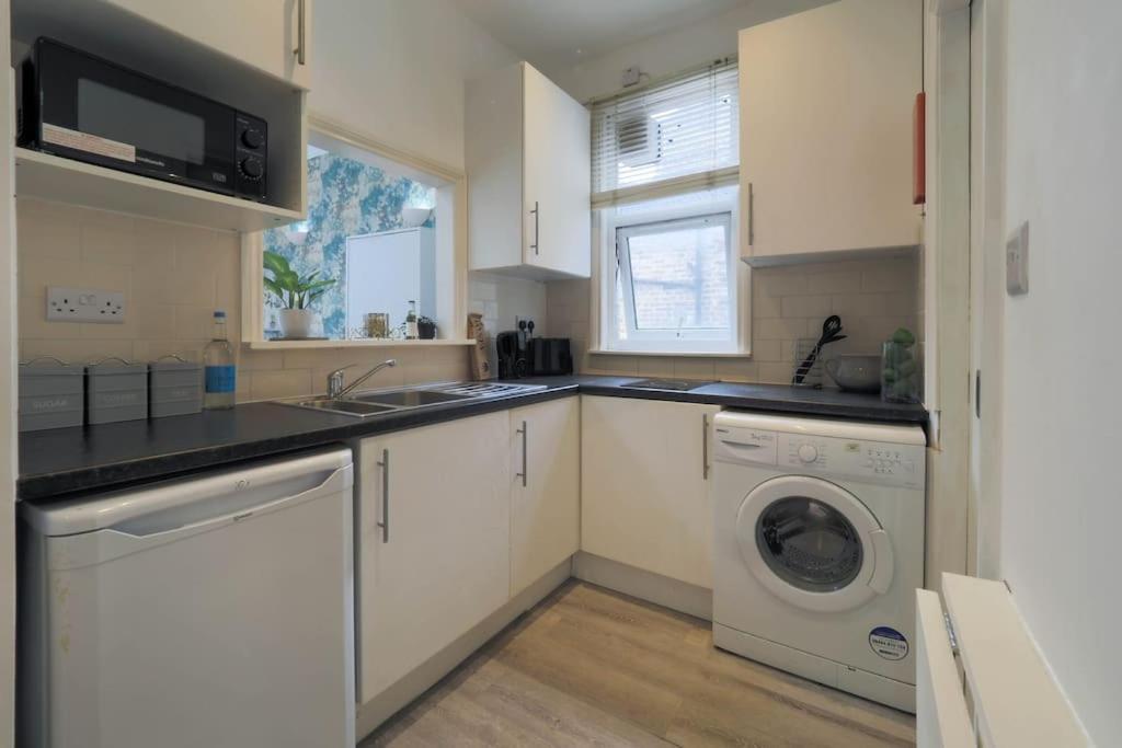S1 Modern In Kilburn * London