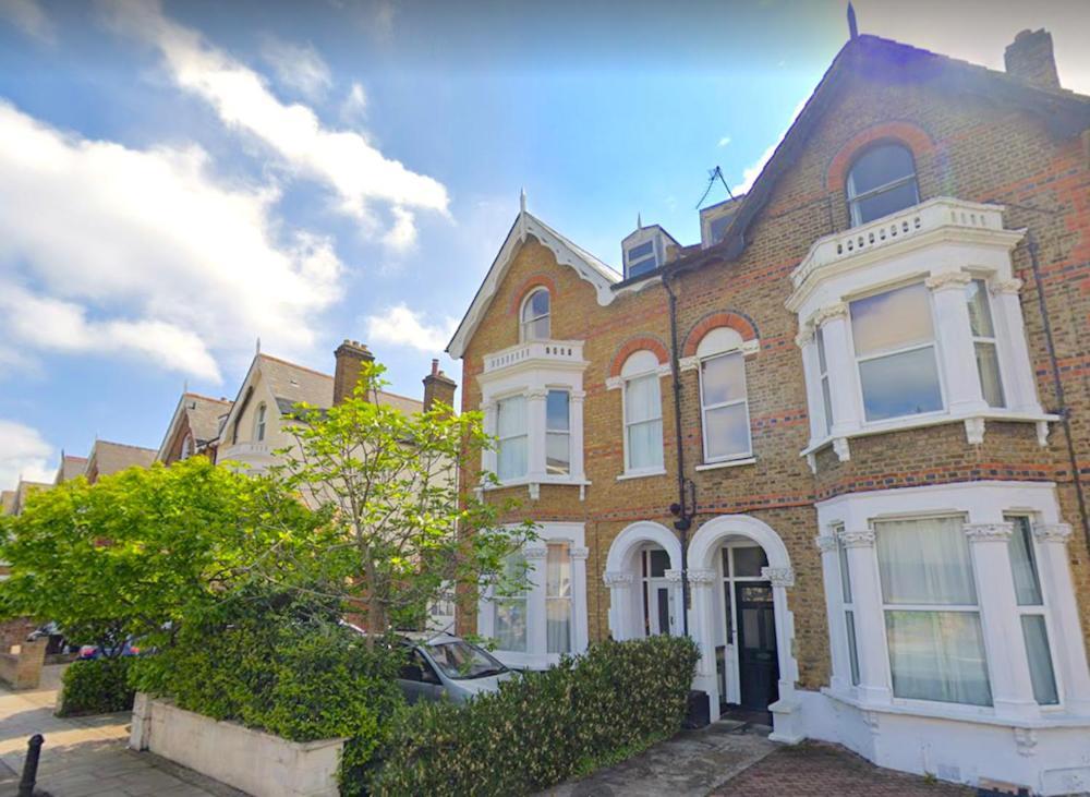 Beautiful 2 Bedroom Wimbledon, 2 Min Walk To Wimbledon Station * London
