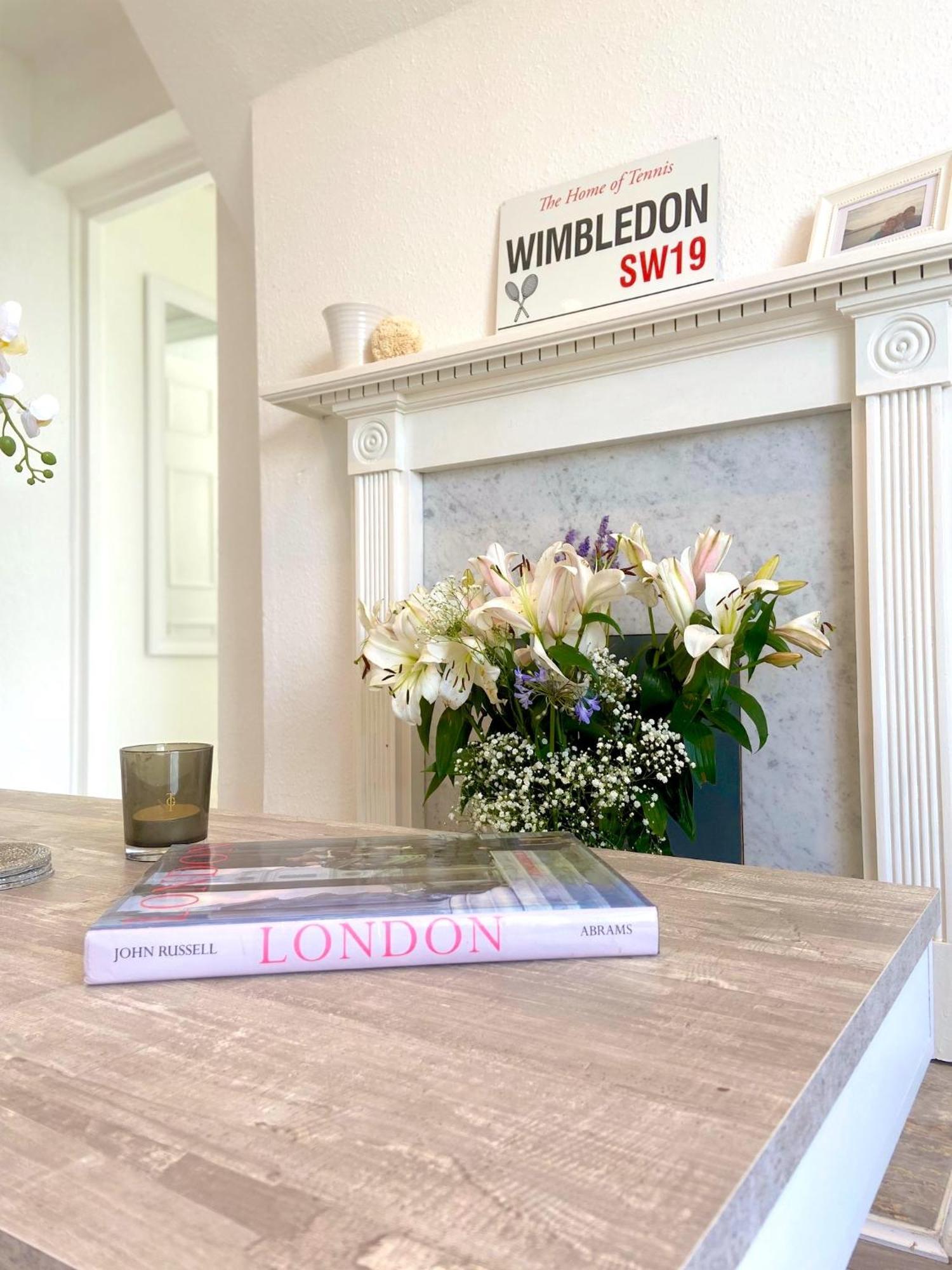 Beautiful 2 Bedroom Wimbledon, 2 Min Walk To Wimbledon Station Apartment London