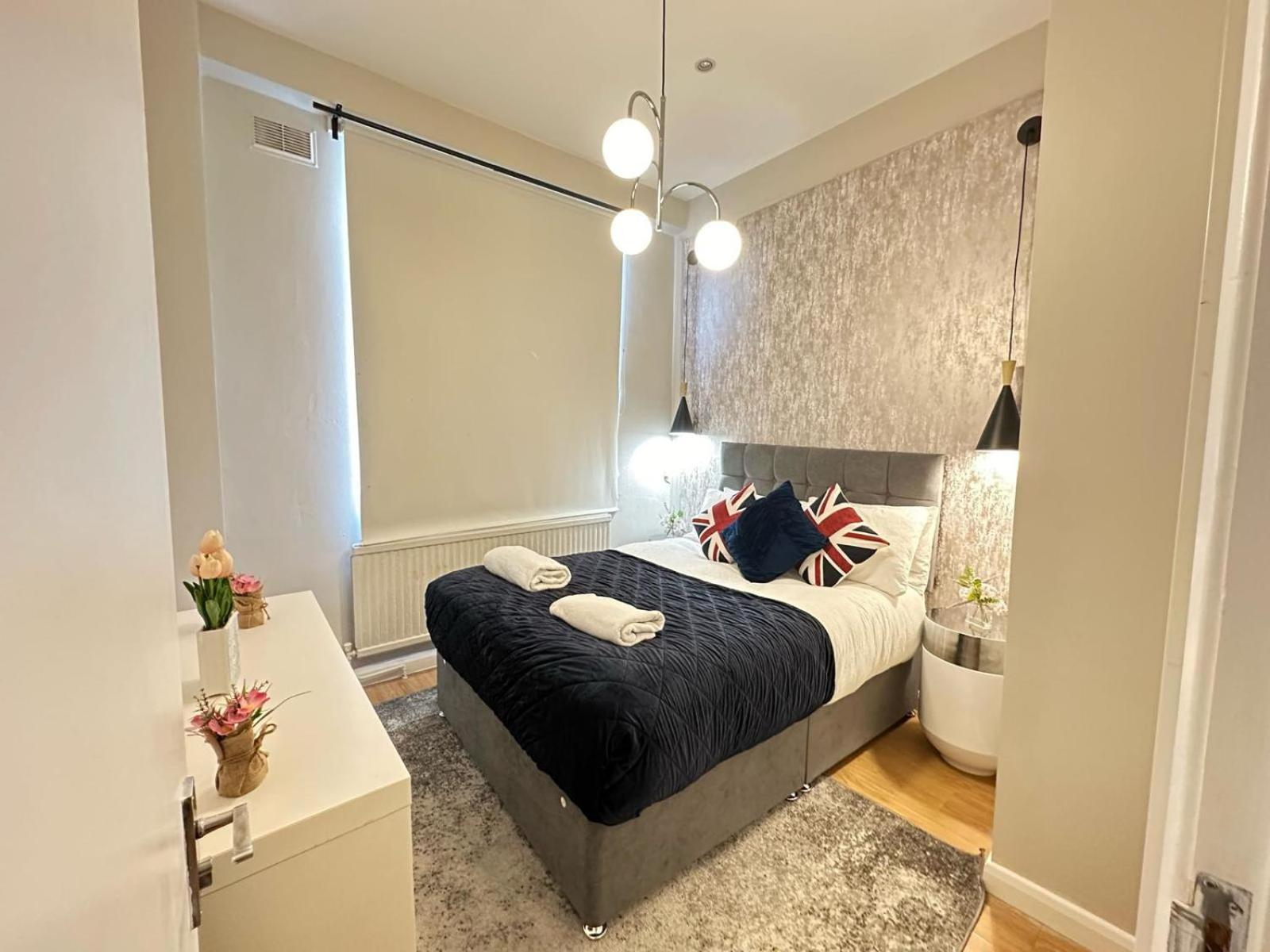 Comfortable One Bedroom Eye