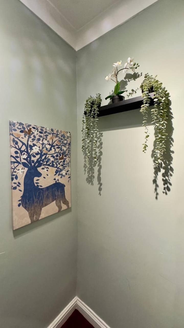 Leilighet Flat In Acton London