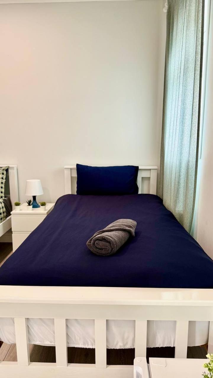 Apartment Flat In Acton