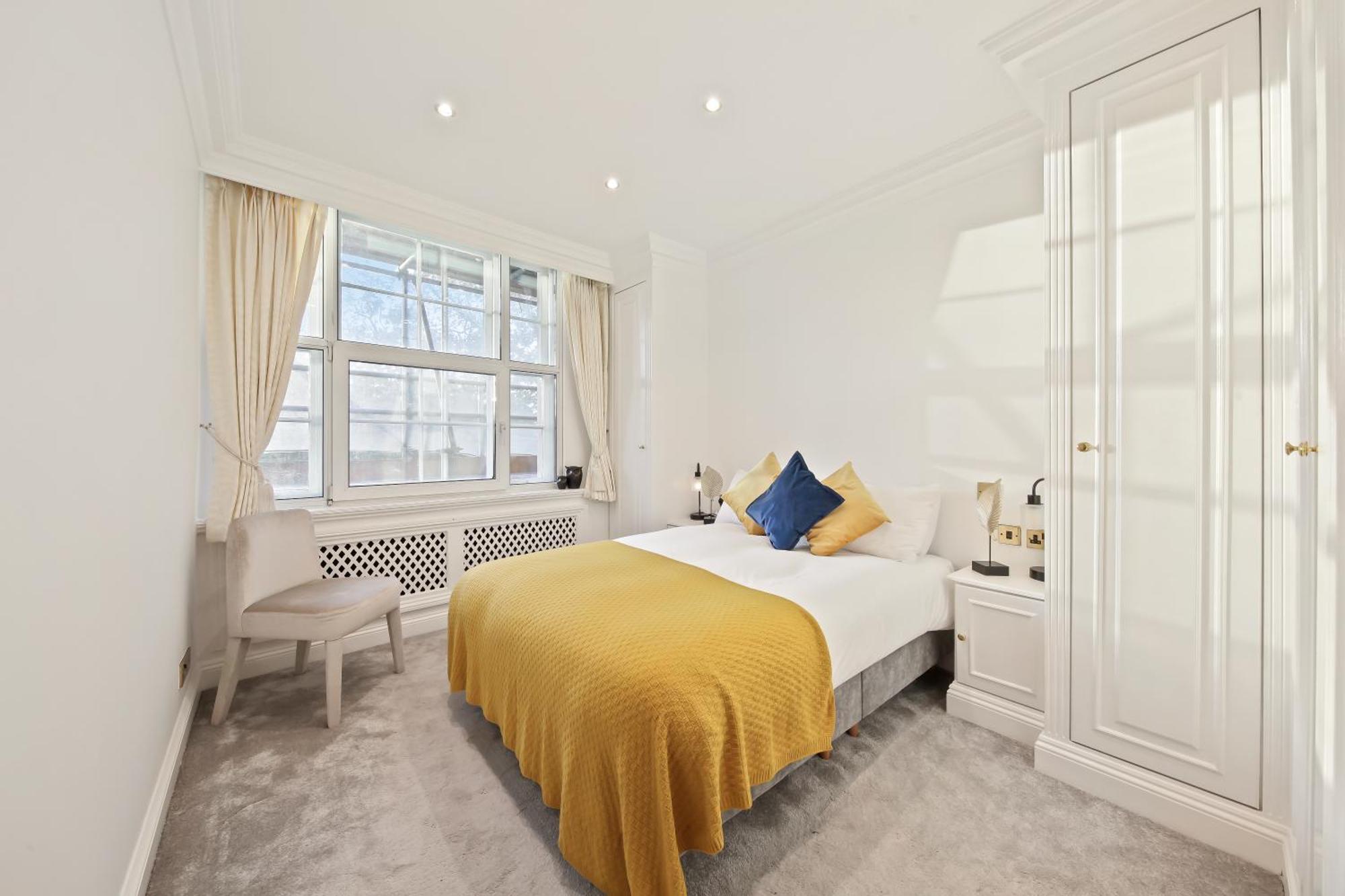 Lavish Two-bedroom Apartment