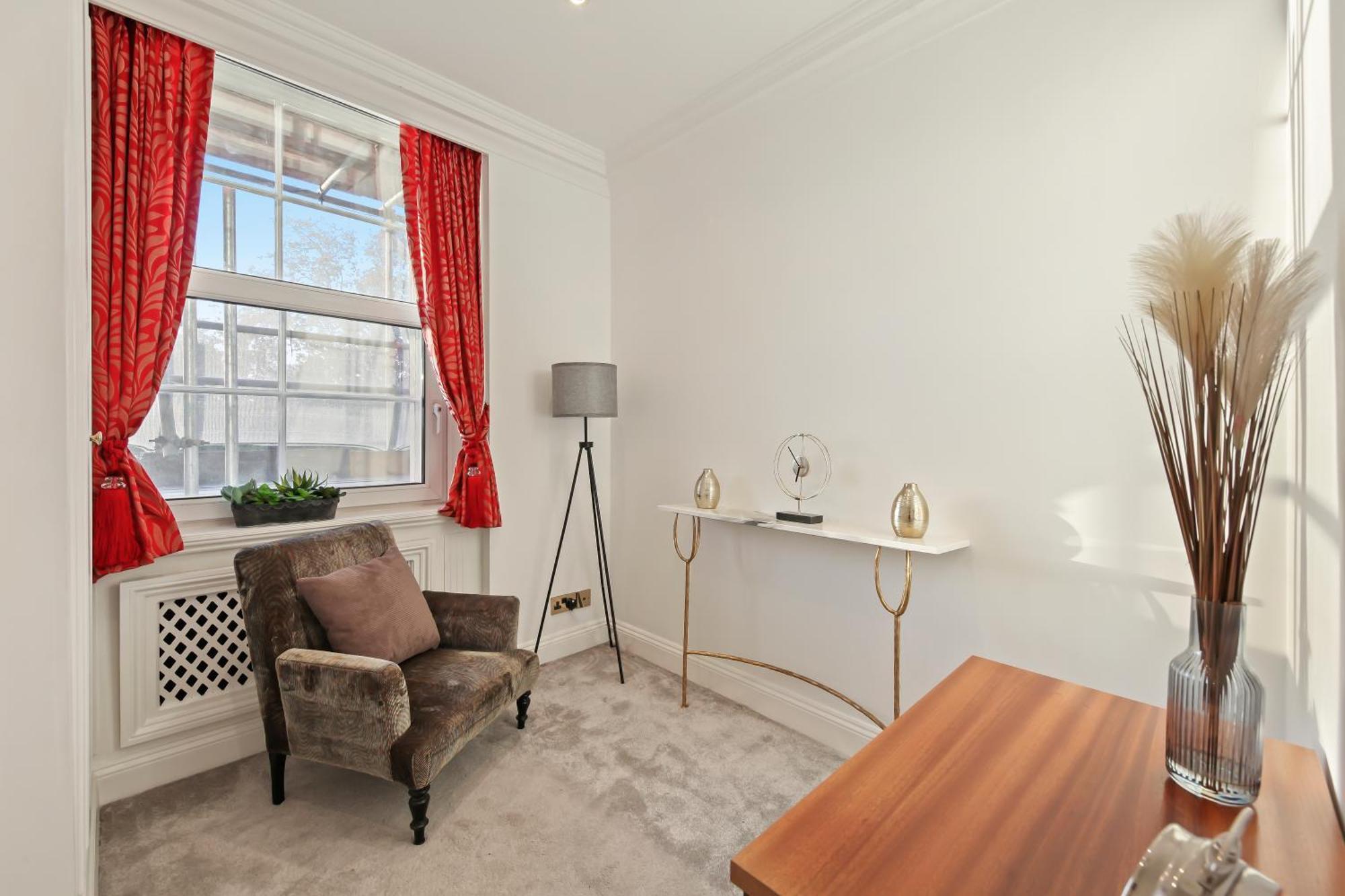 Lavish Two-bedroom *