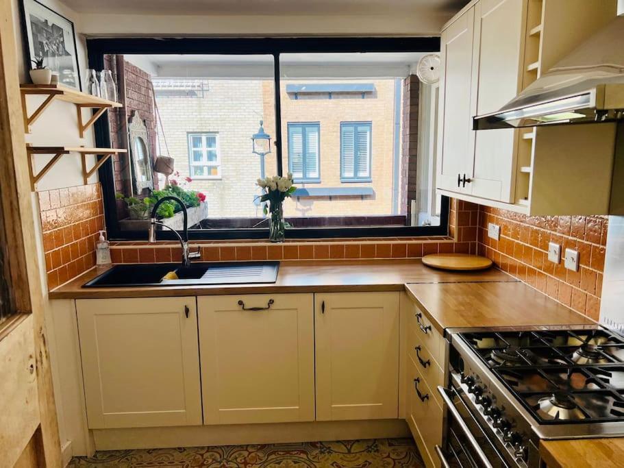 Marylebone & Oxford St W1 Apartment