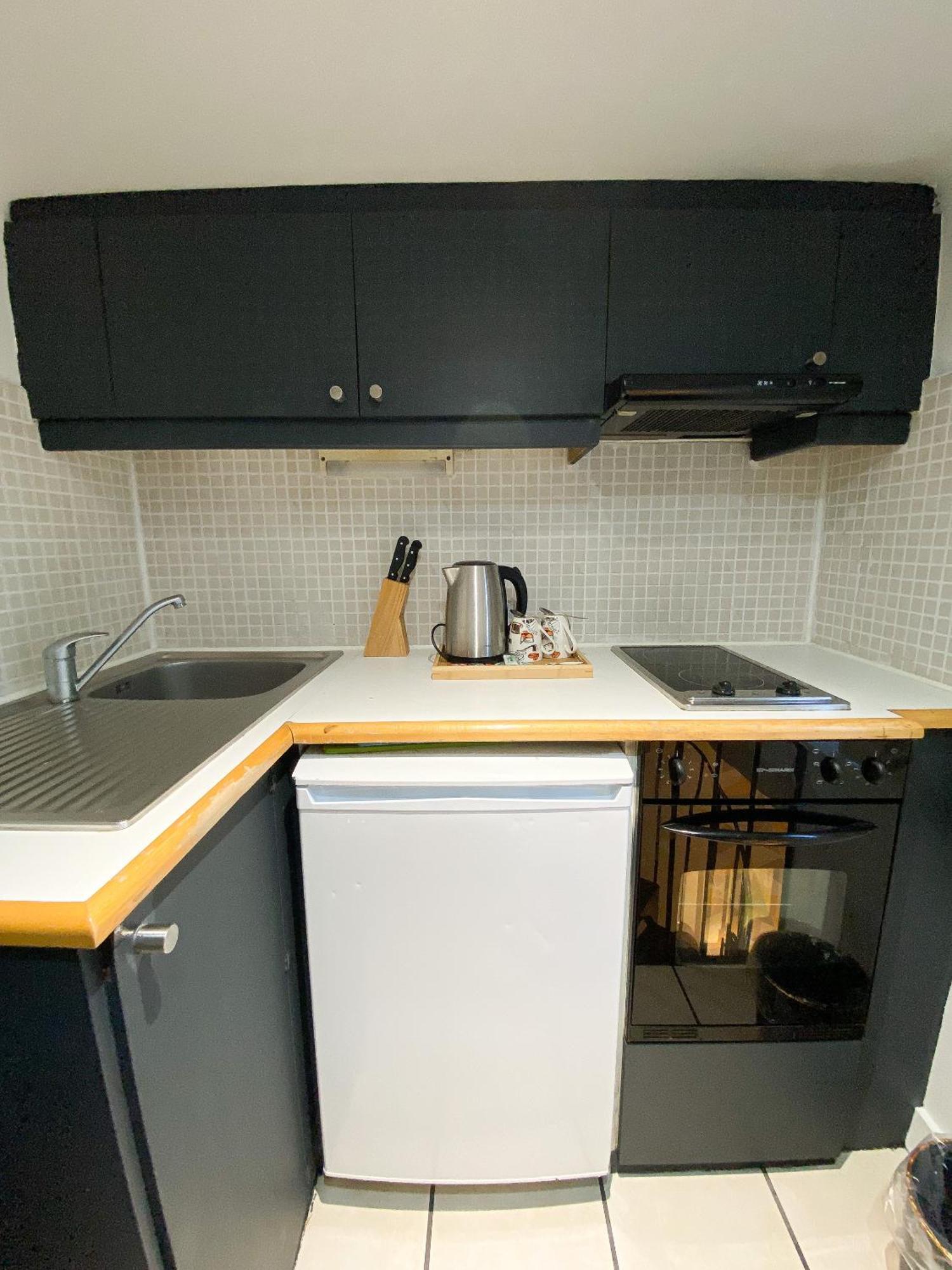 Modern Close To Hyde Park Apartment