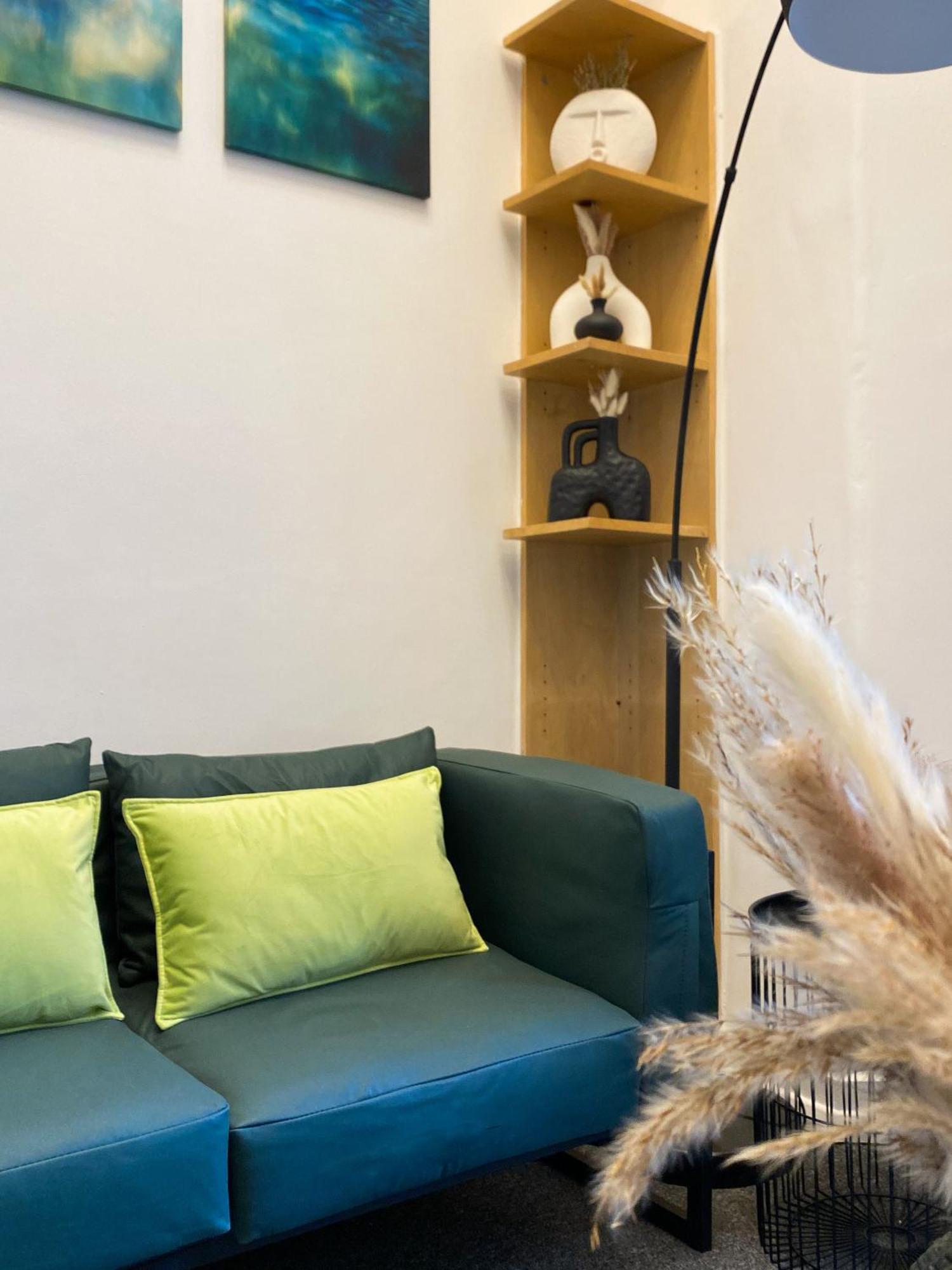 Modern Close To Hyde Park Apartment