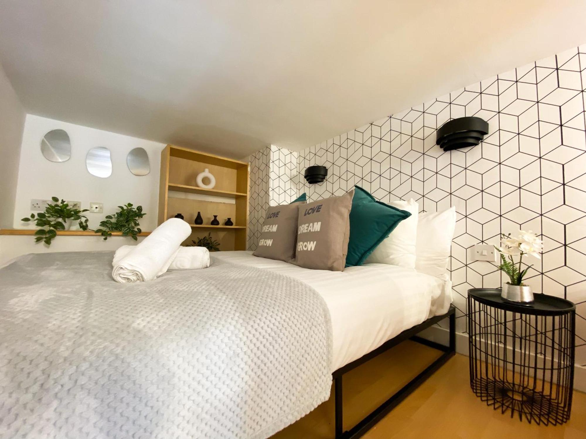Modern Close To Hyde Park *