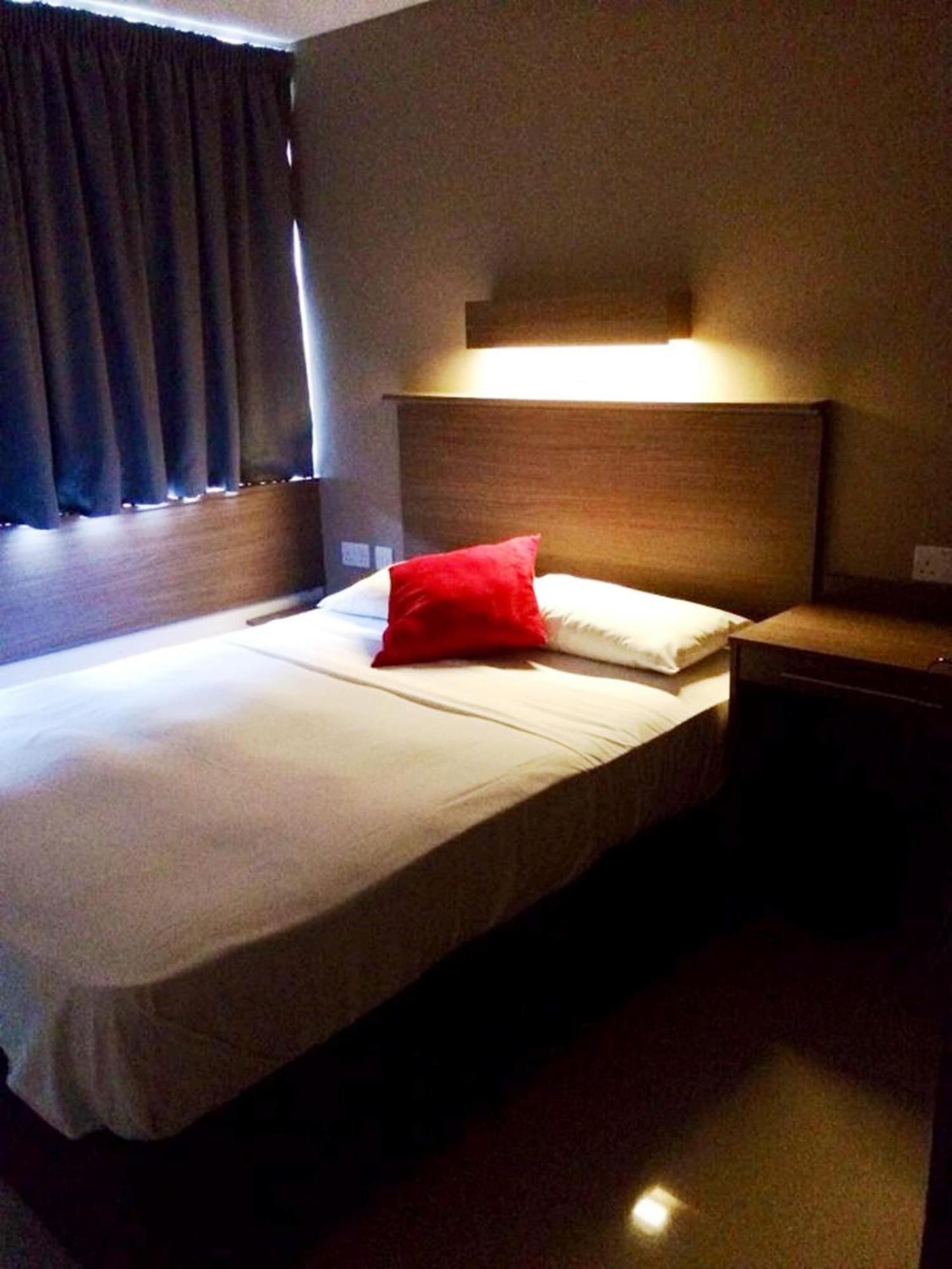 Hotel Pelican And London