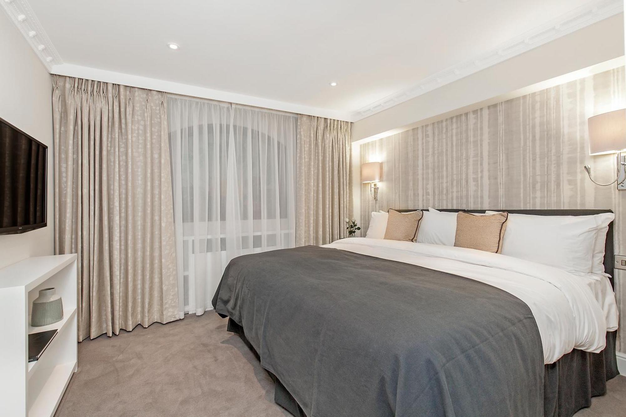 Mayfair House Aparthotel 5*