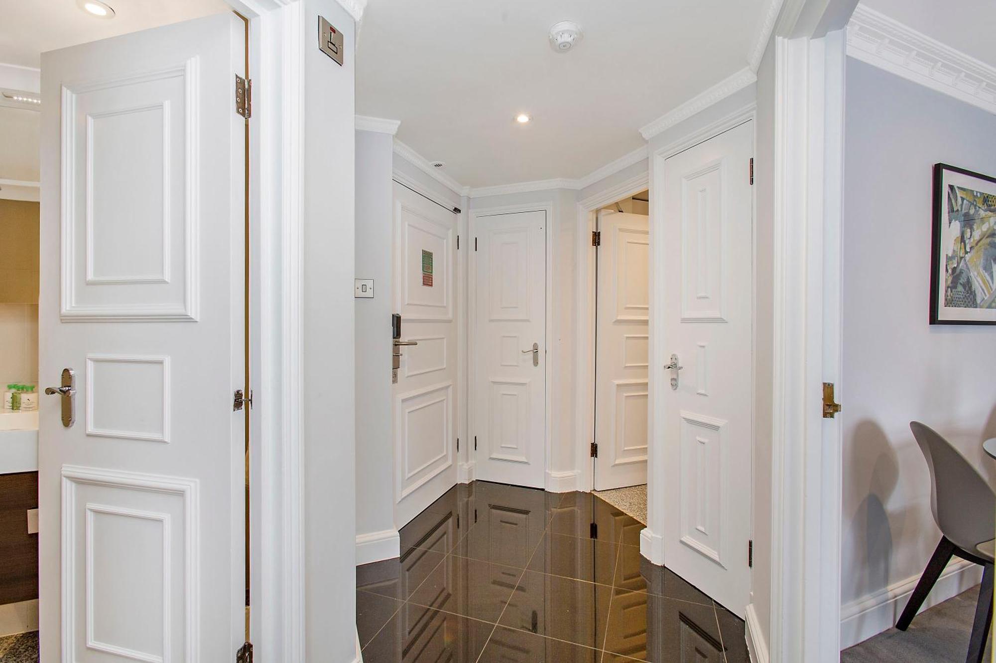 Aparthotel Mayfair House 5*