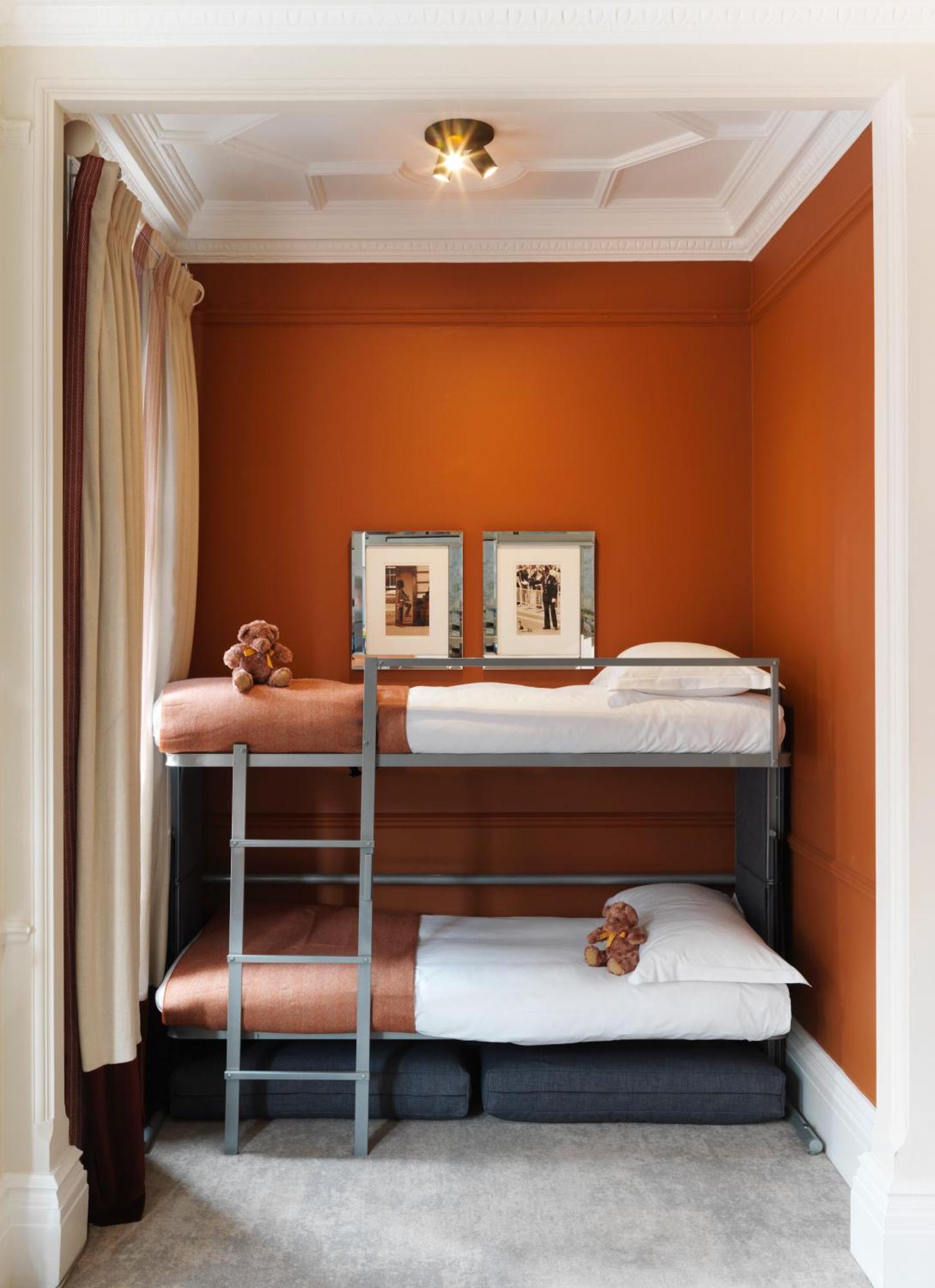The Athenaeum & Residences 5*