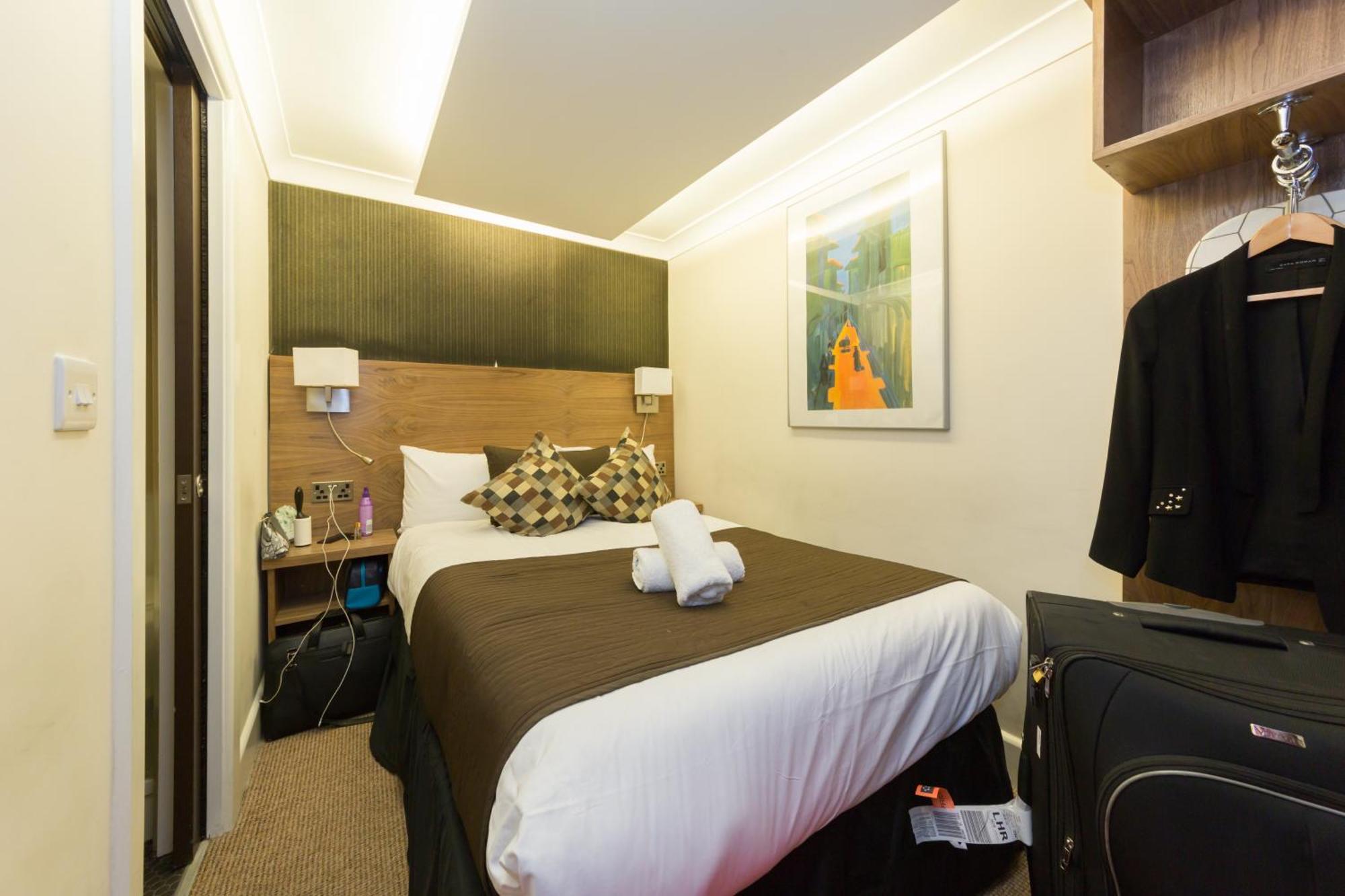 Chester Hotel 2*