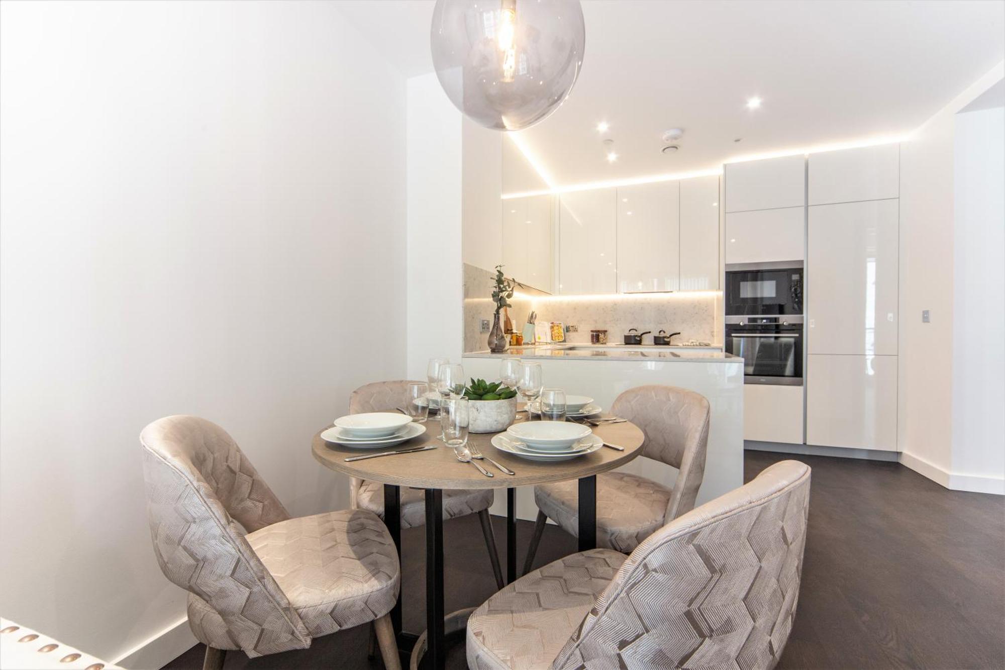 Thornes House Apartment