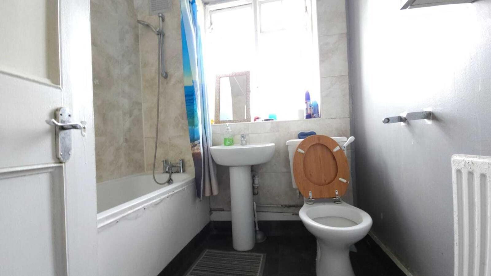 Apartment Edgware Station