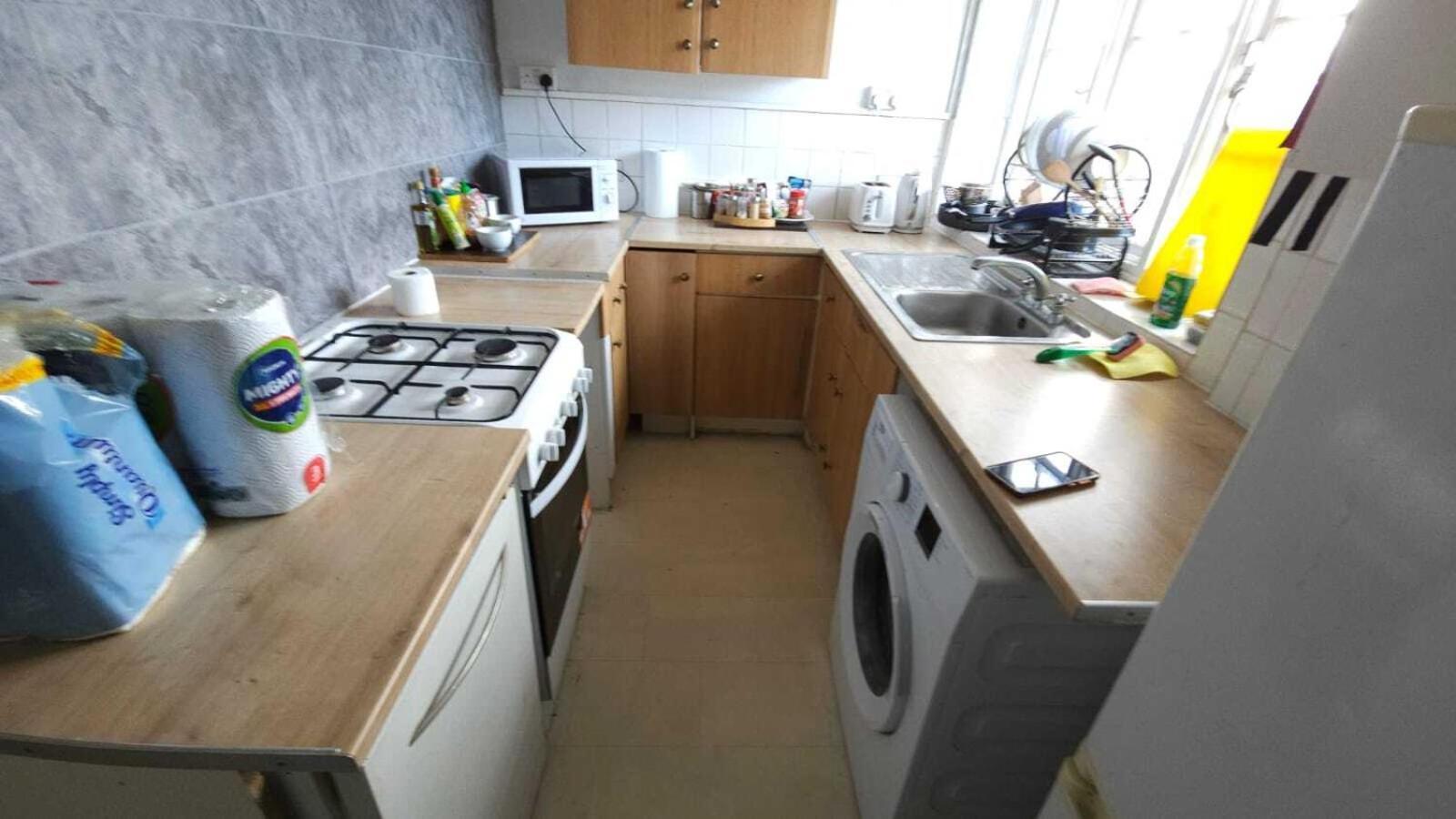 Apartment Edgware Station London