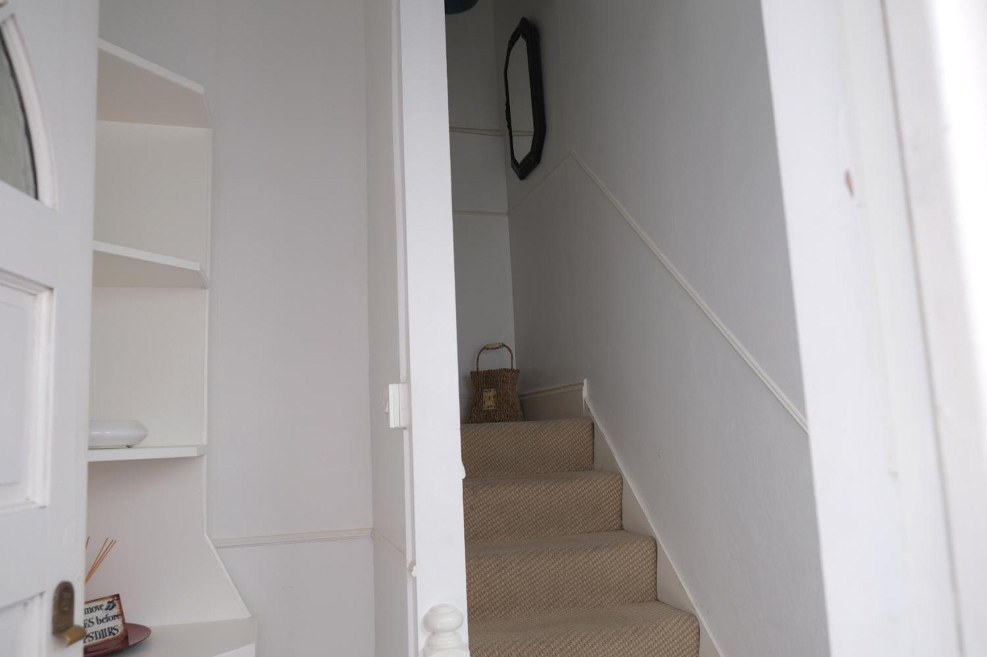 Apartment Lynton Road London