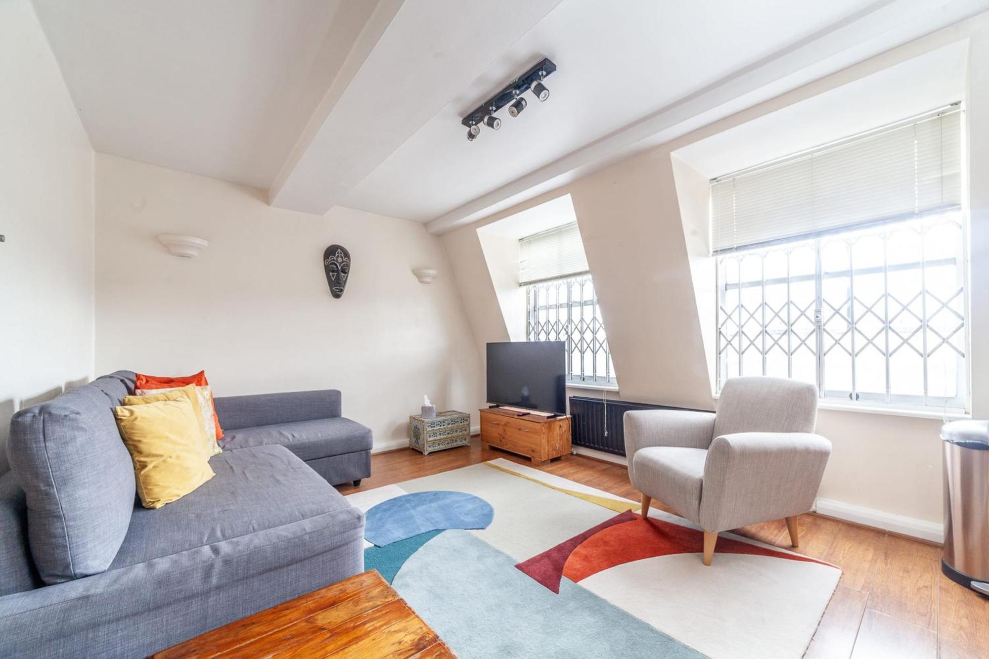 Stylish And Sleek Kensington Apartment London