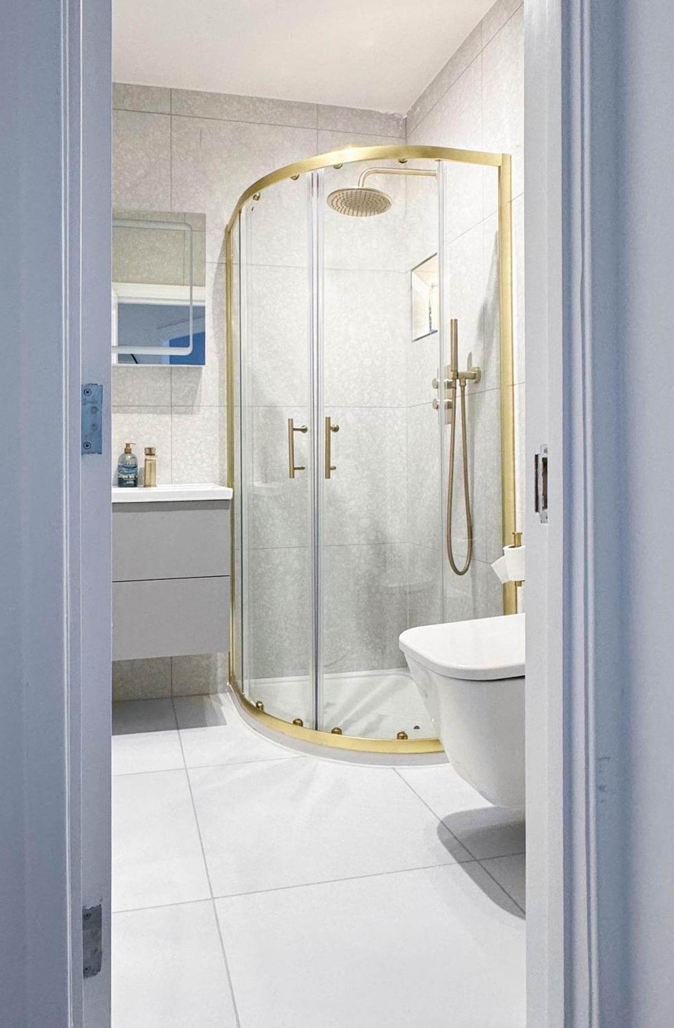 Bright Flat Close To Hyde Park Londen
