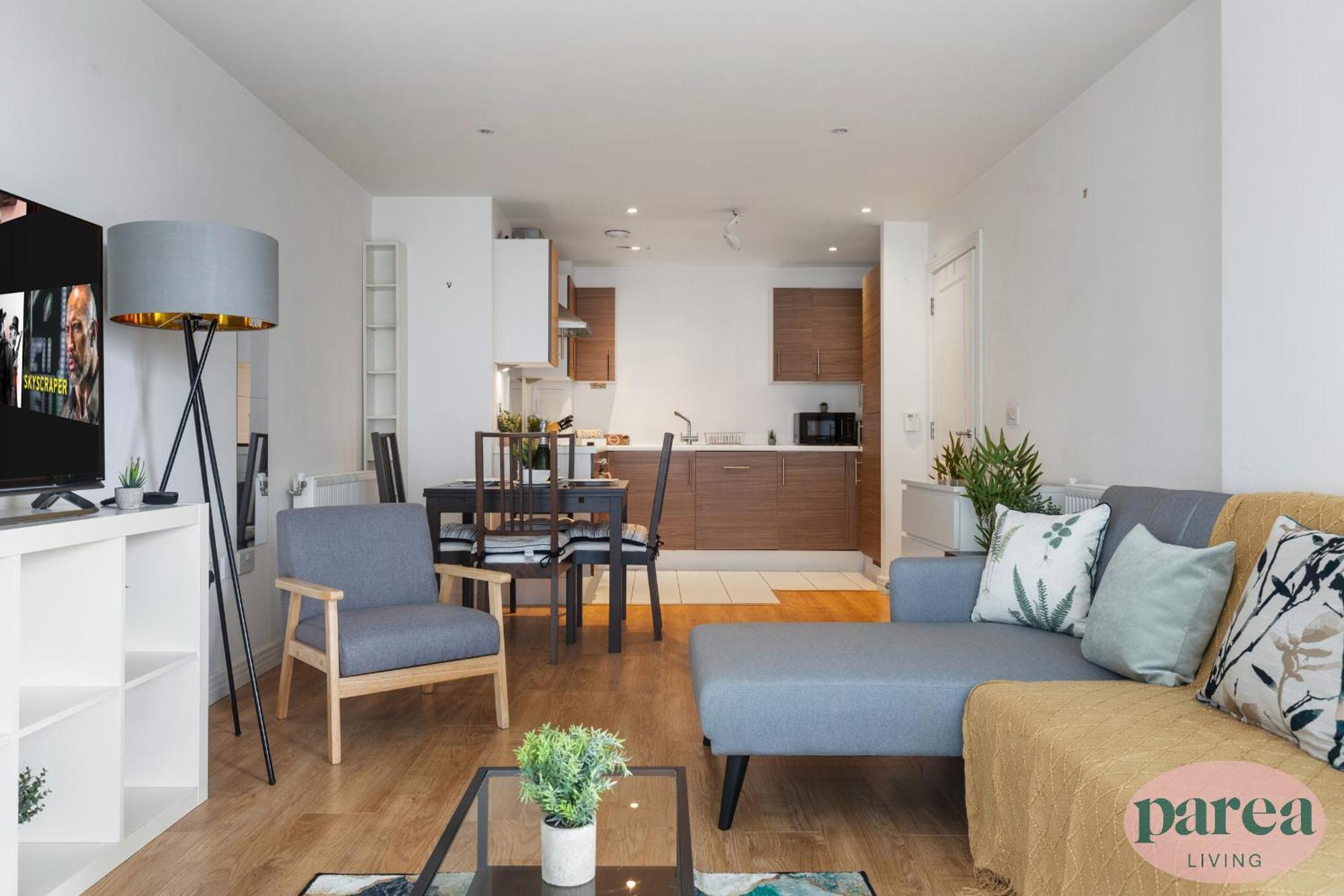 Leilighet Parea Living - Colorful North With Balcony Views