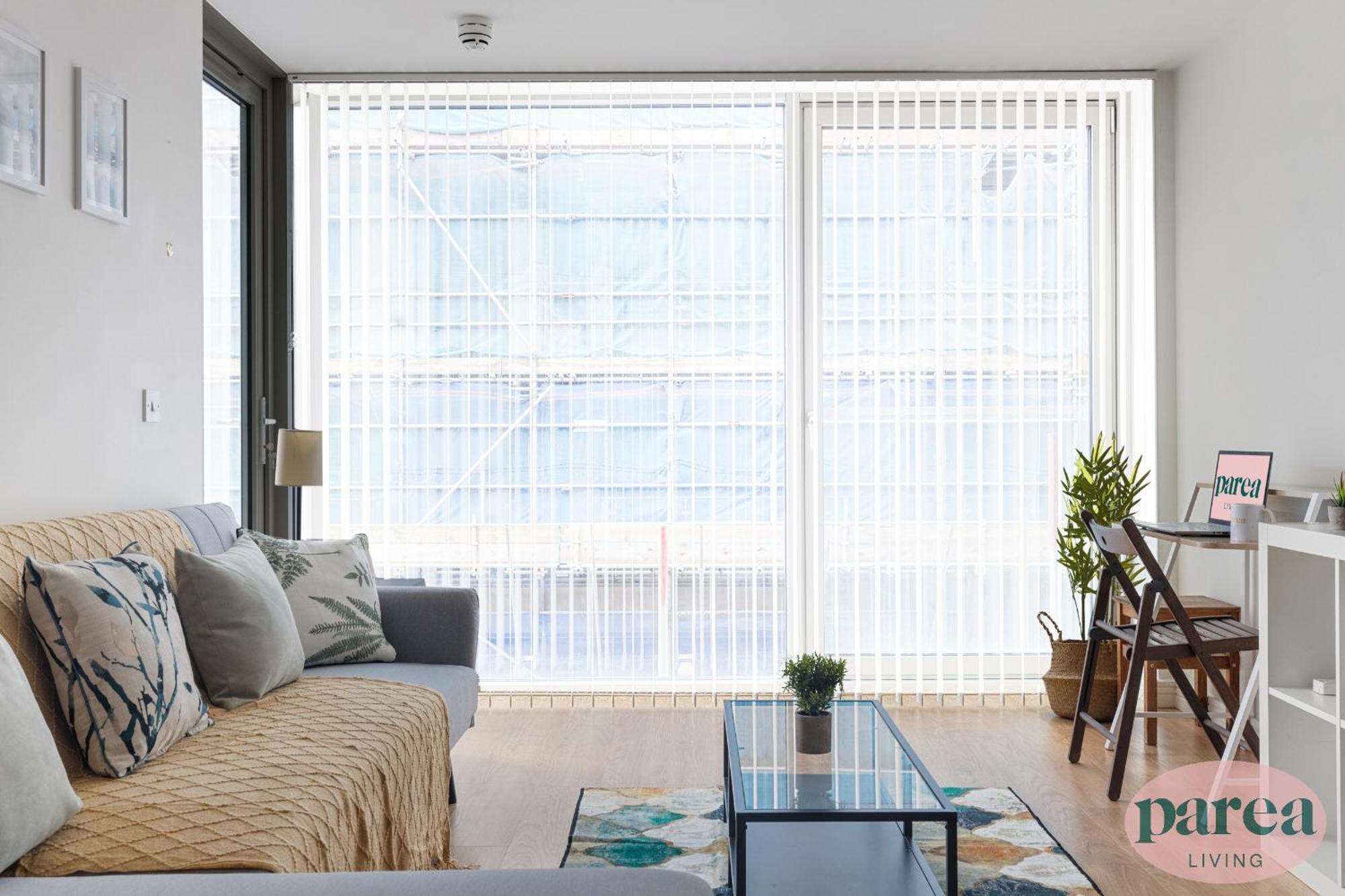 Parea Living - Colorful North With Balcony Views Leilighet London