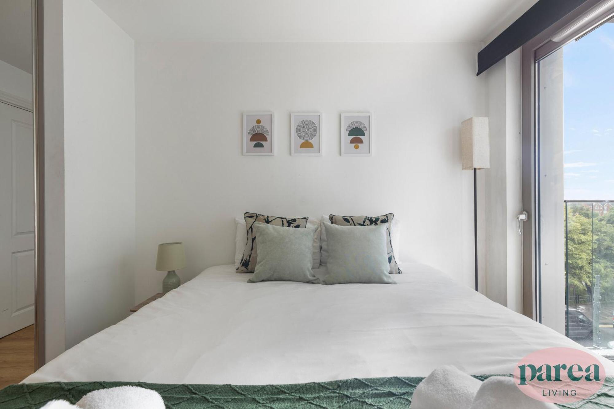 Parea Living - Colorful North With Balcony Views Leilighet