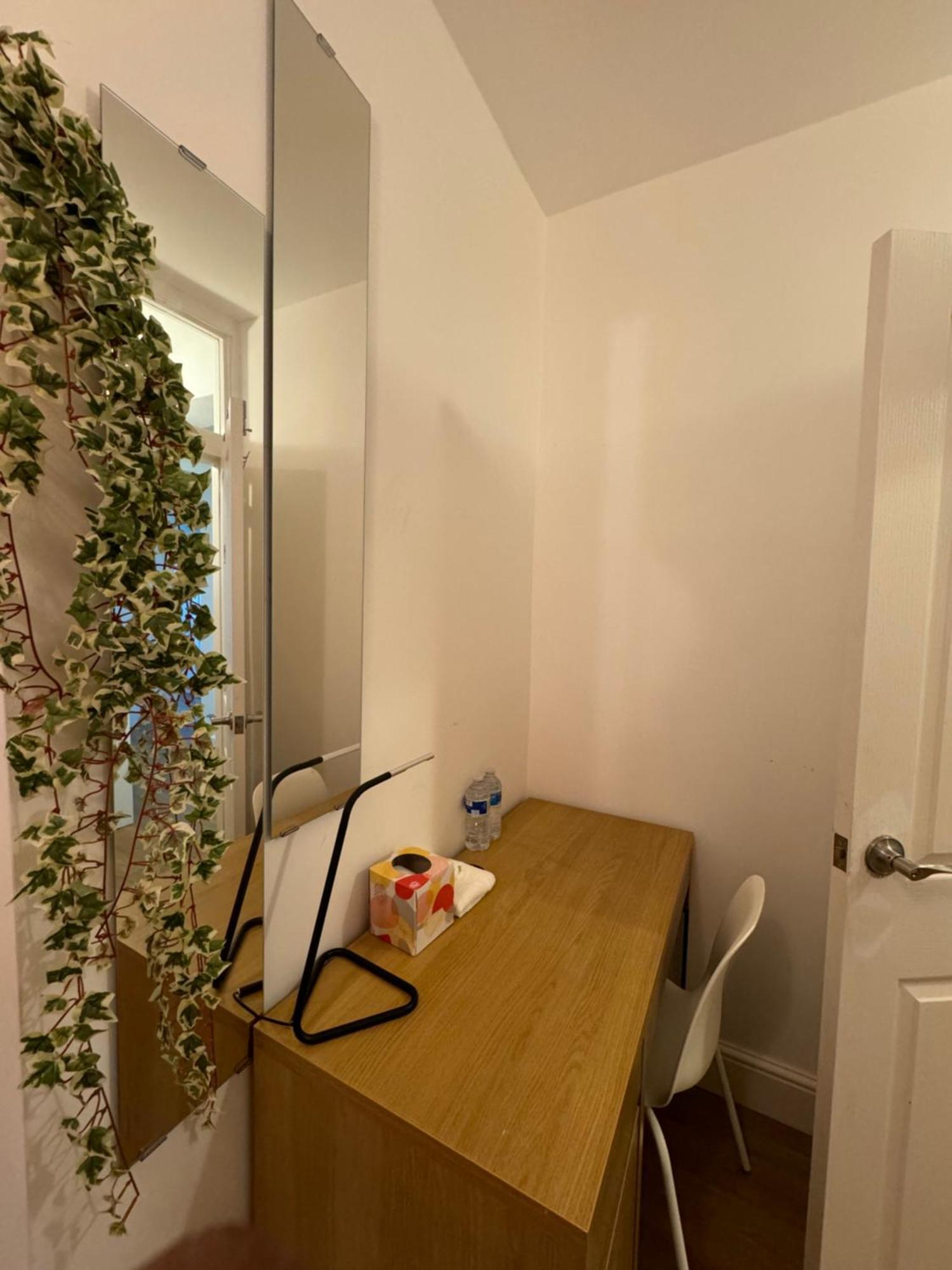Apartment Manor Court