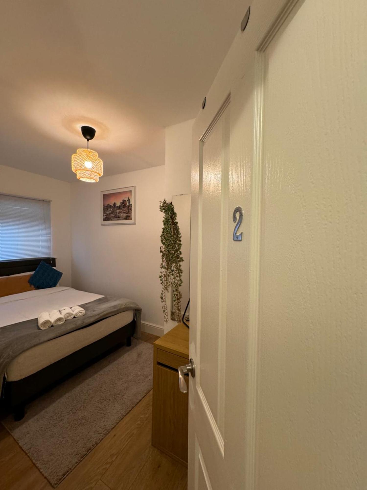Apartment Manor Court *