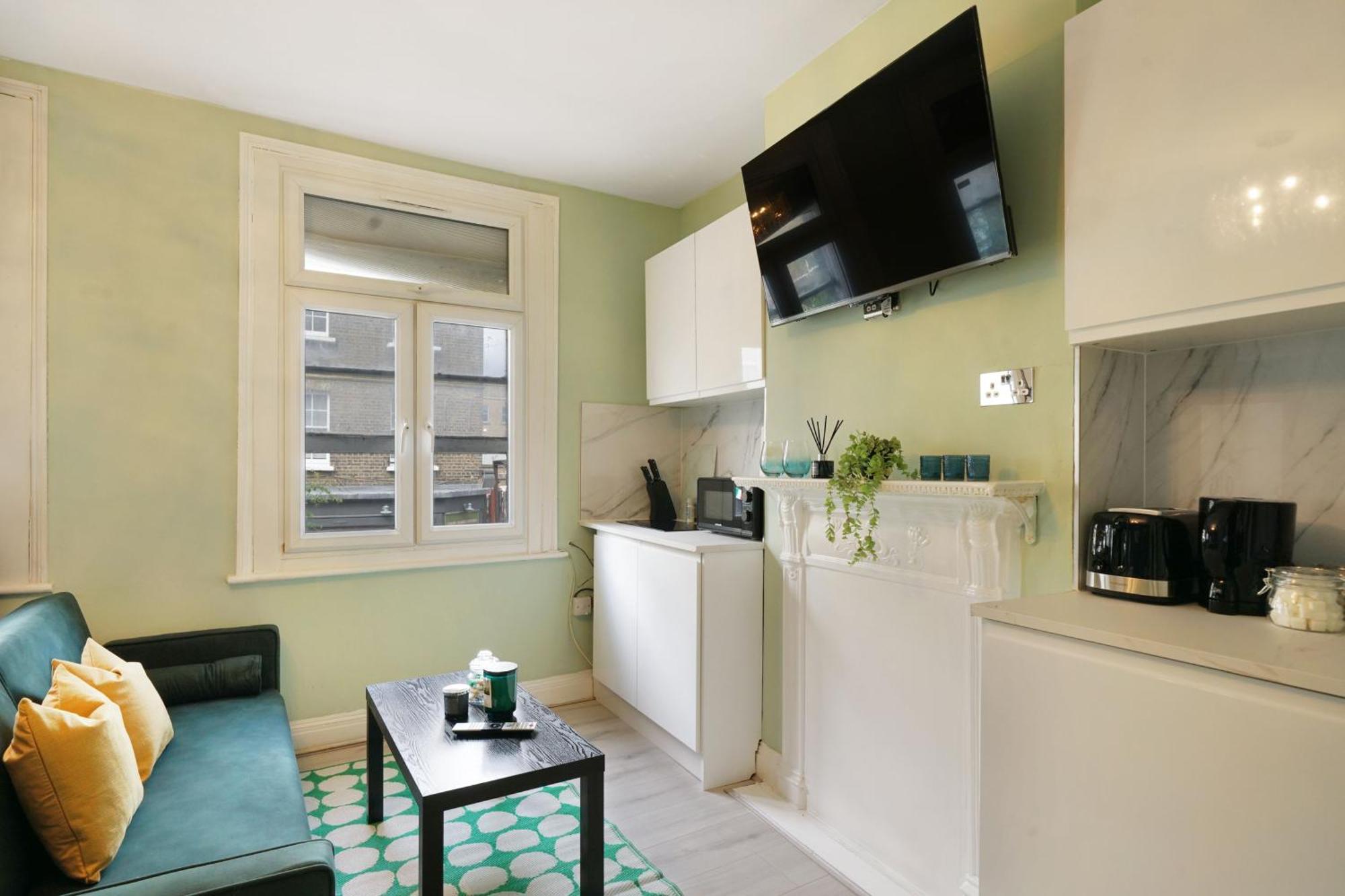 Apartment Livestay Studio In The Heart Of Angel 1 *