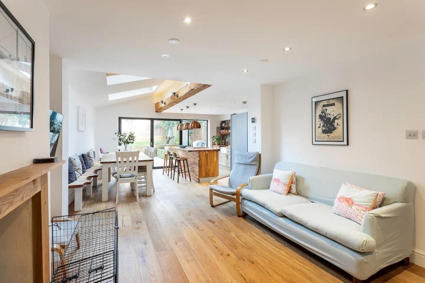 Ferienhaus Pass The Keys Spacious Camberwell House 30min Bus London