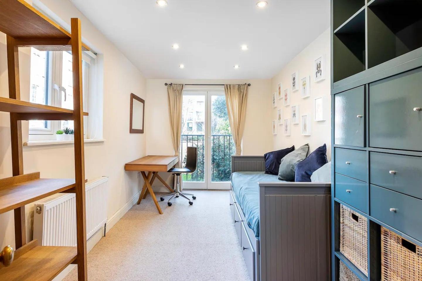 Ferienhaus Pass The Keys Spacious Camberwell House 30min Bus *