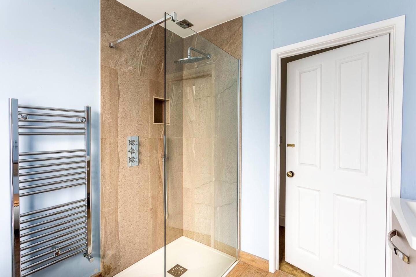 Pass The Keys Spacious Camberwell House 30min Bus Ferienhaus London