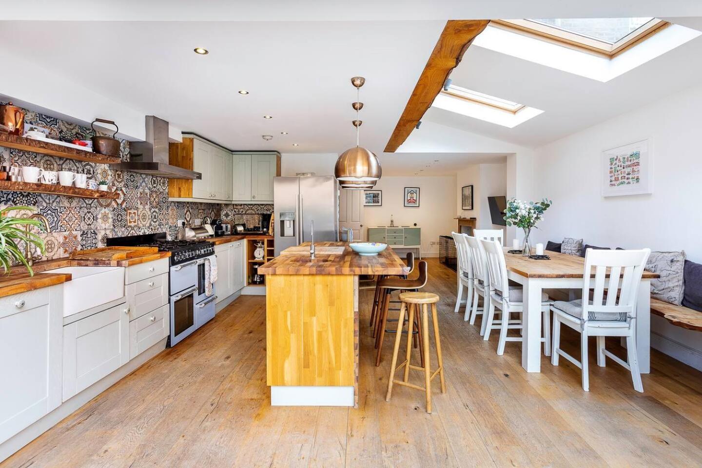 Pass The Keys Spacious Camberwell House 30min Bus *