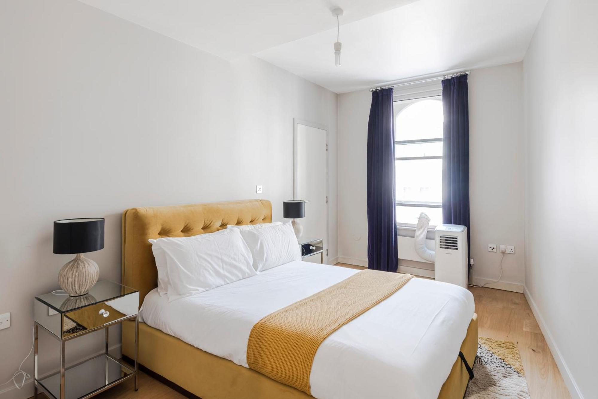 Immaculate 2-bed In Prime *