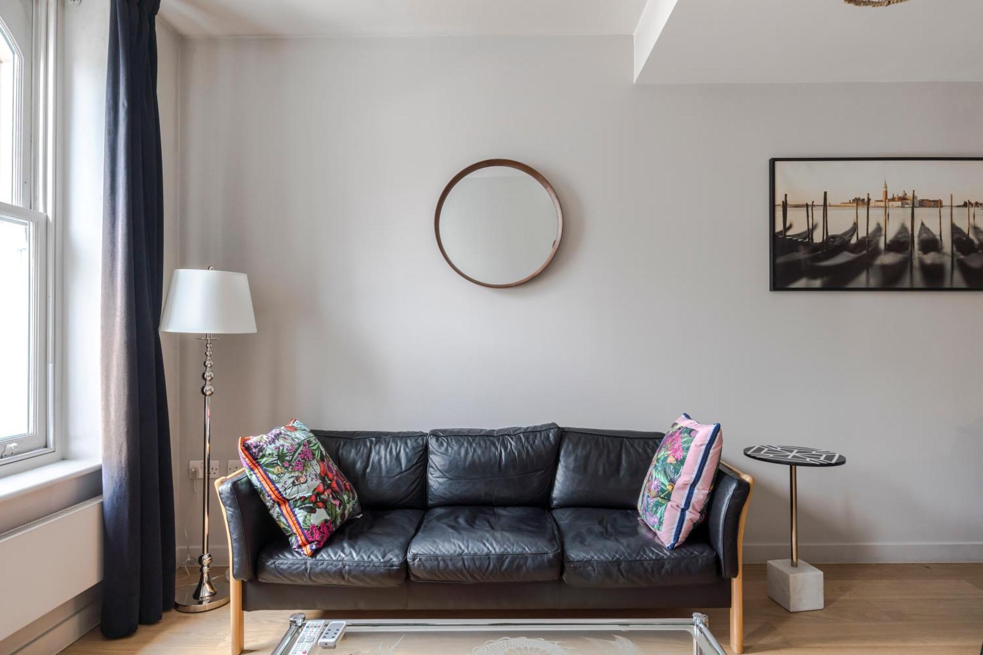 Apartment Immaculate 2-bed In Prime London