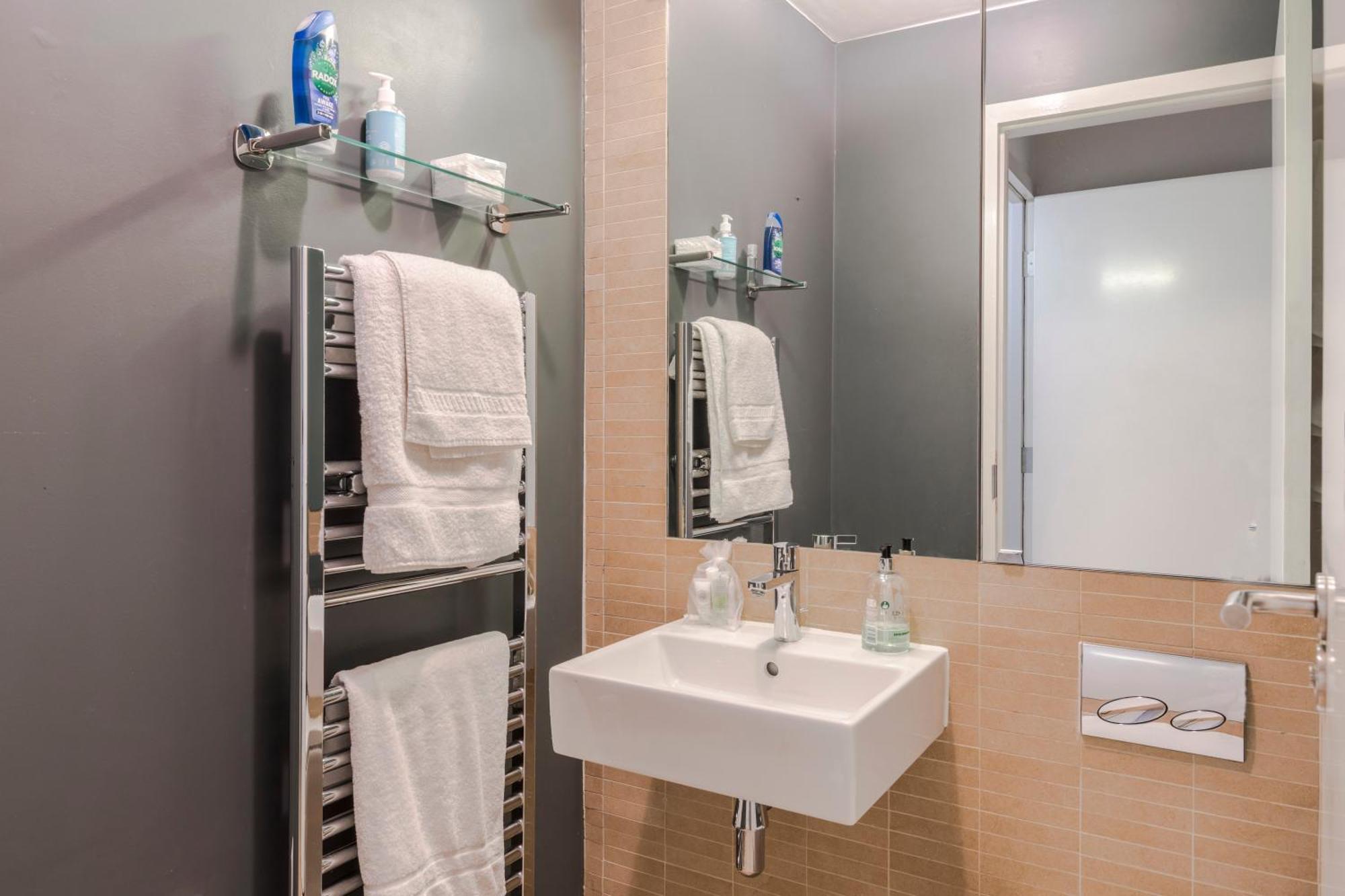 Apartment Immaculate 2-bed In Prime London