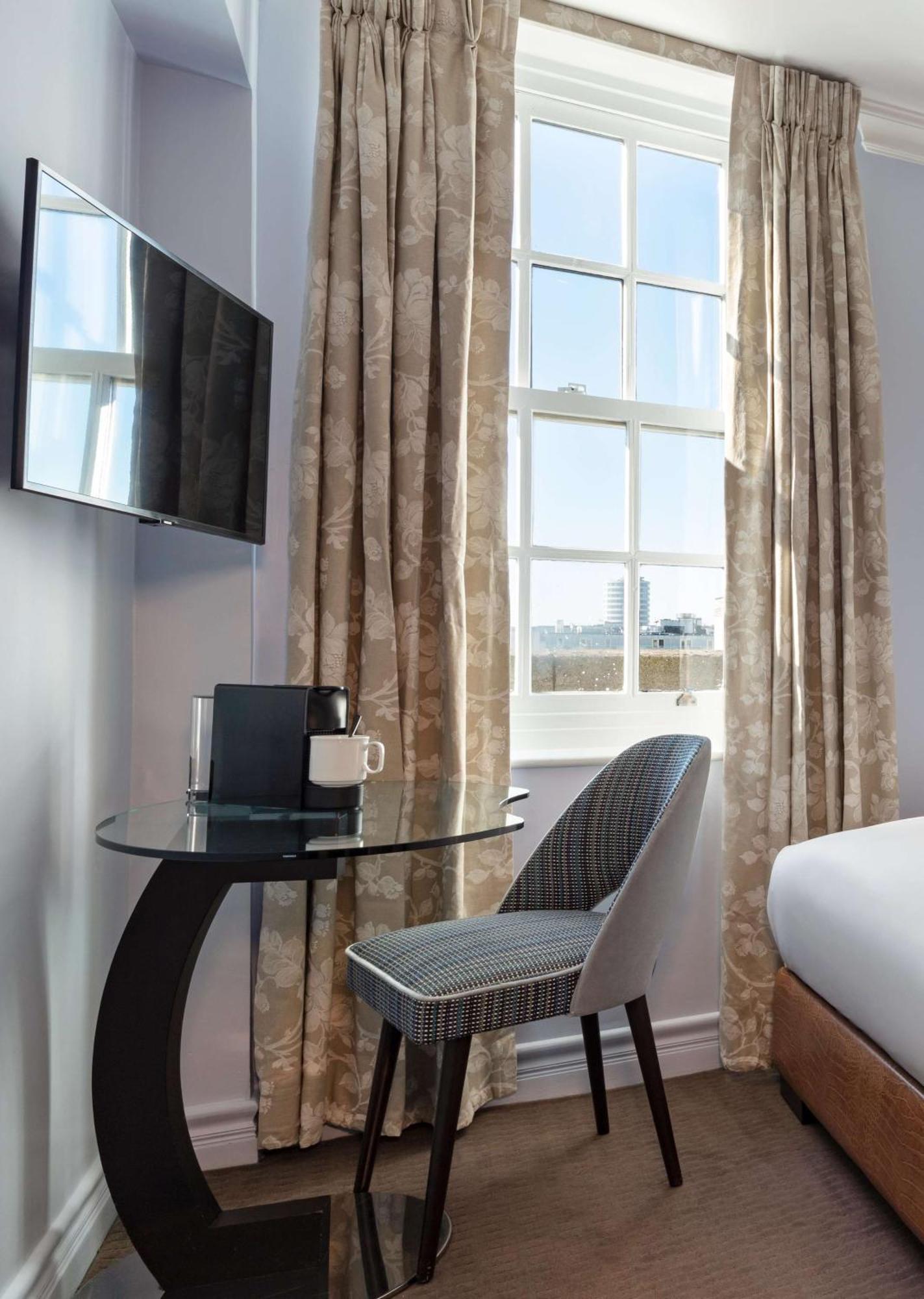 Hotel Radisson Blu Hotel, Bond Street 4*