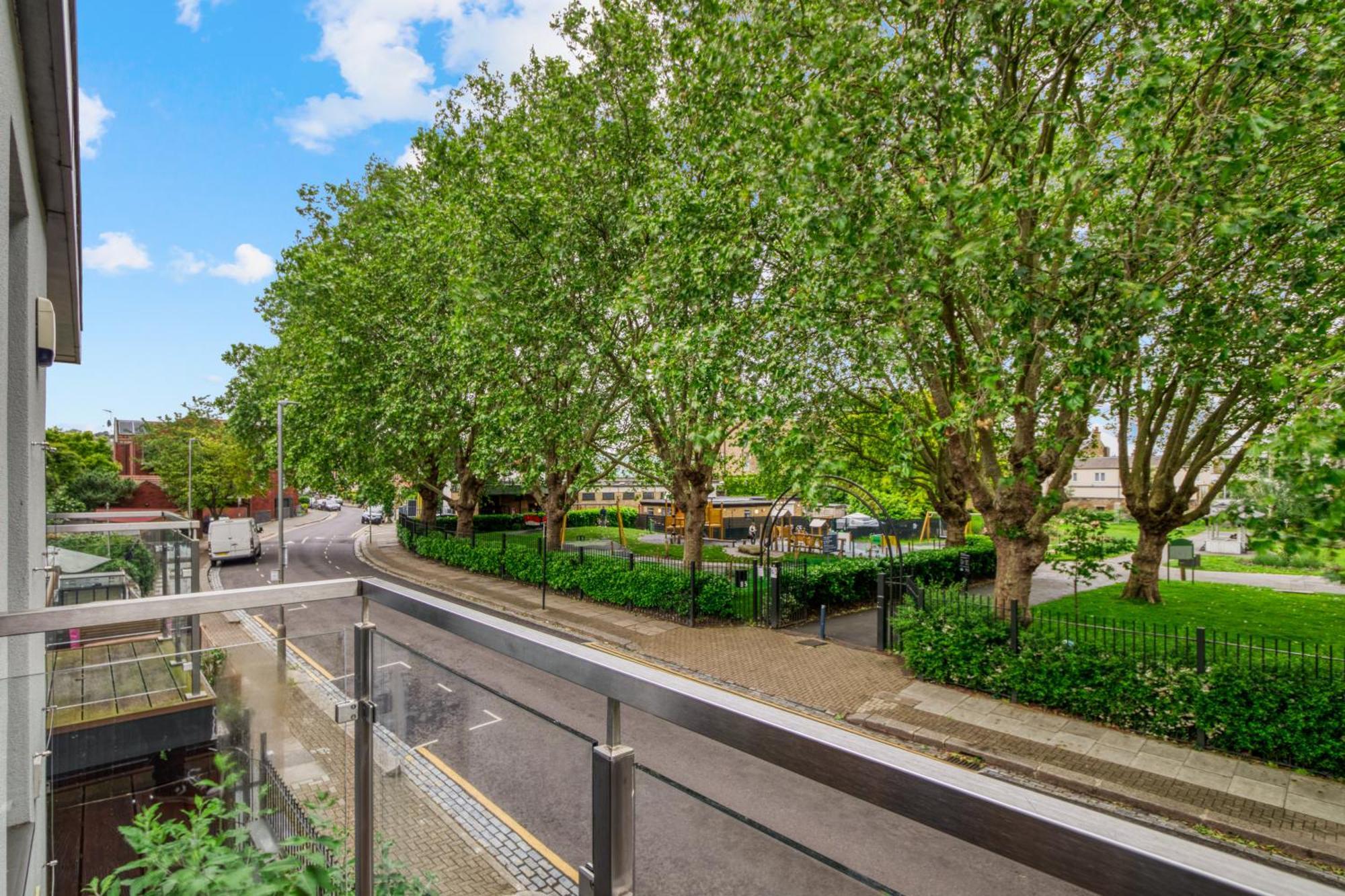 2 Bed 2 Bath Balcony View Wimbledon Tennis Ferienhaus *
