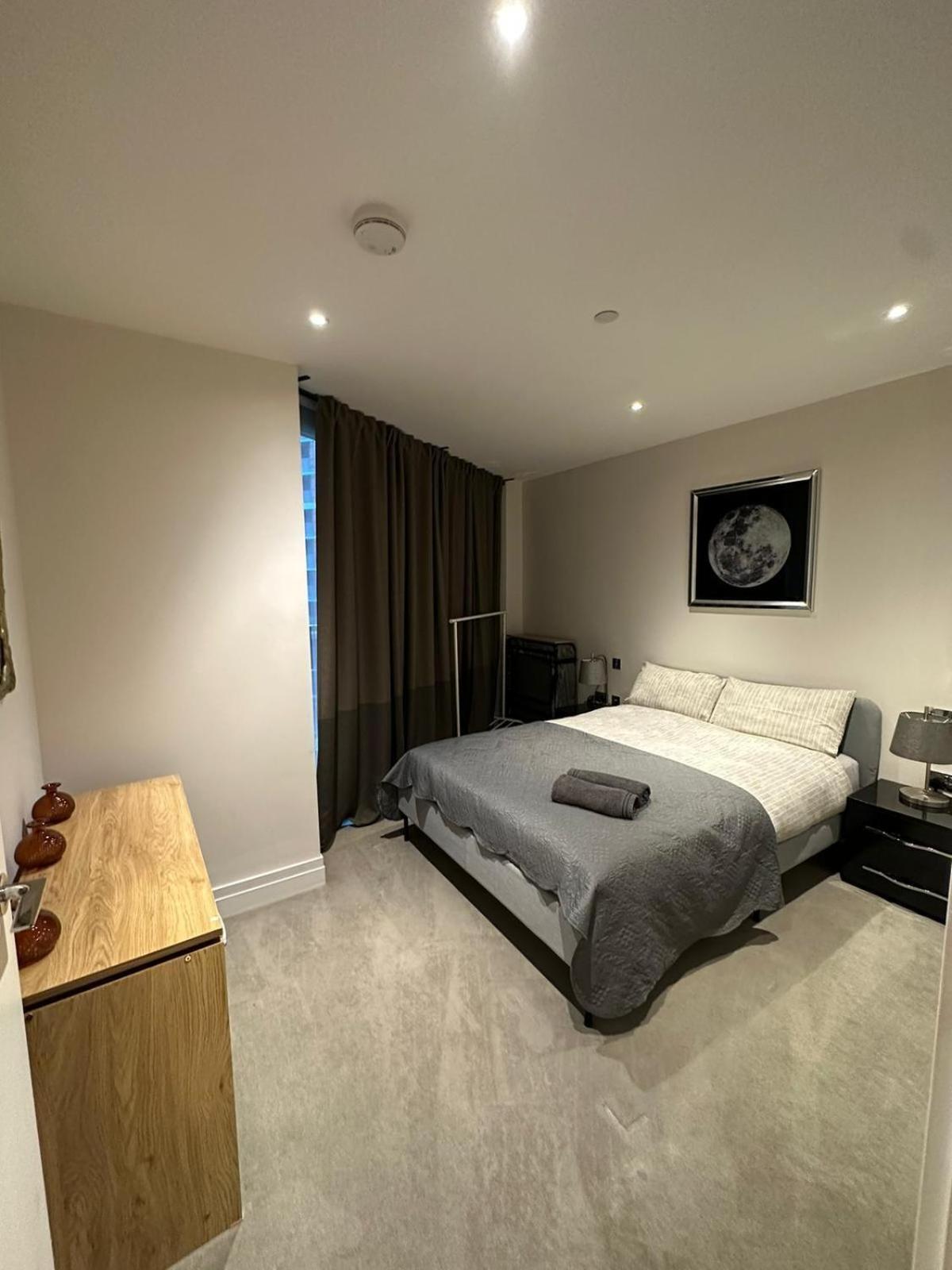 1 Bed Flat In Vauxhall Next To Battersea London
