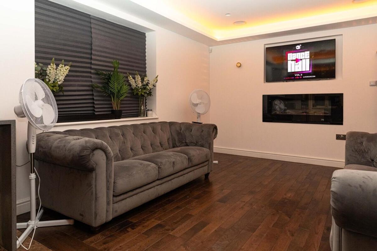 Ferienhaus Bonneville House, Private Jacuzzi And Modern Interior London