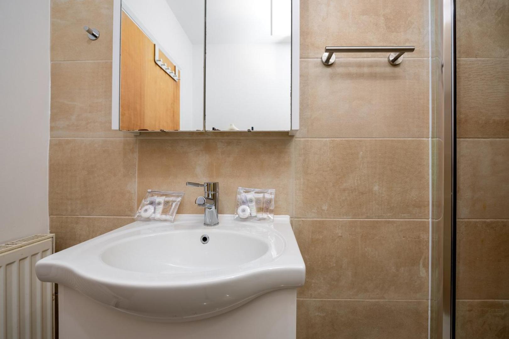 Guestready - Bow's Delight Near Stadium * Londen