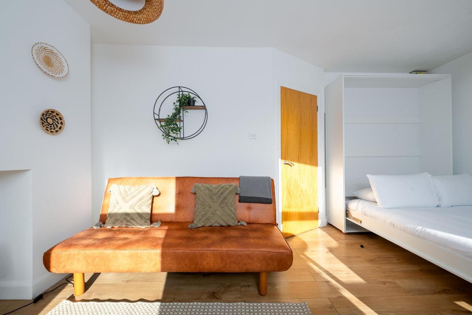 Guestready - Bow's Delight Near Stadium Londen