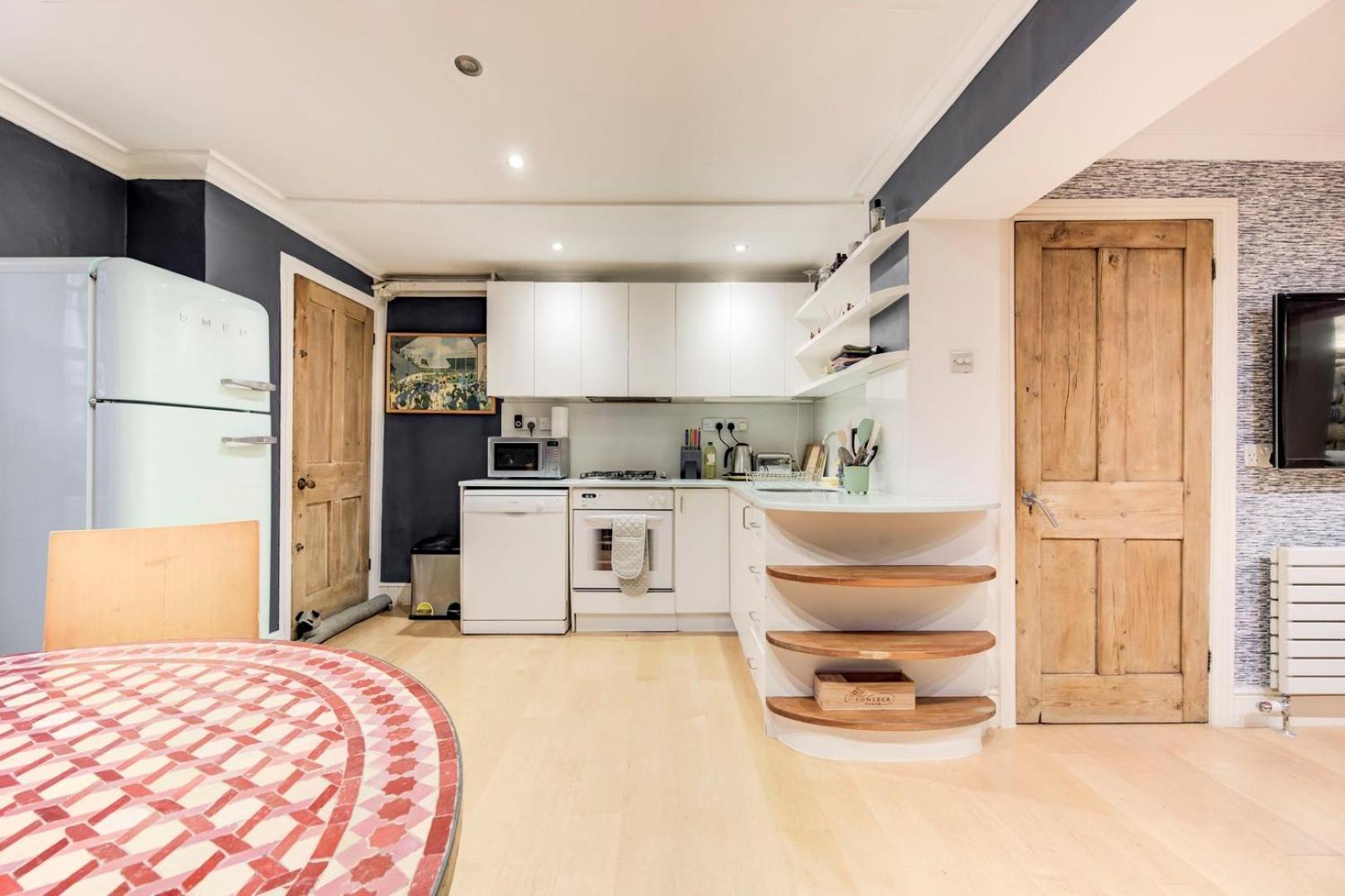 Leilighet Guestready - Lower Ground Classic Near The Oval London