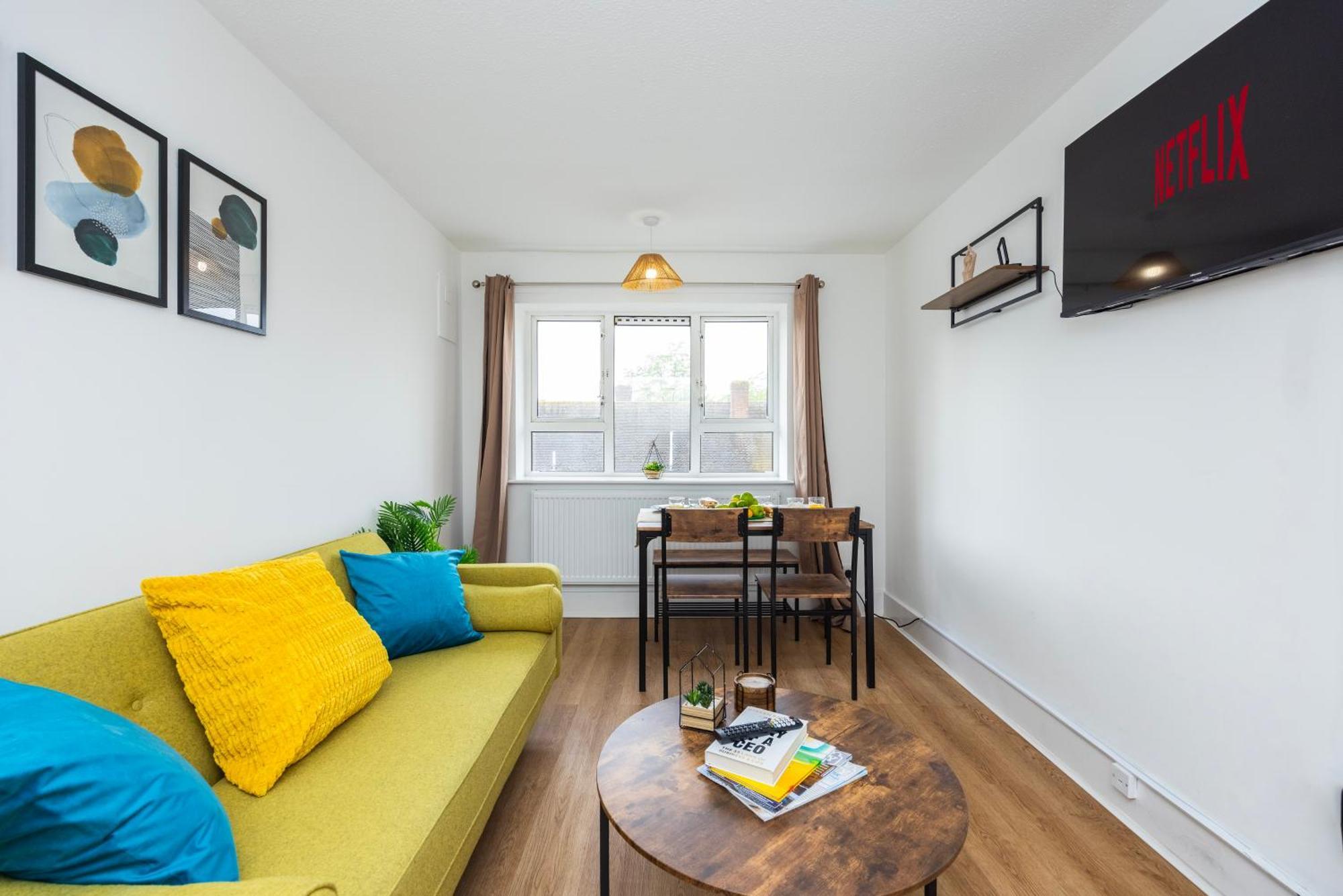 Appartement Excel O2 Stunning Large 3 Bedroom With Balcony