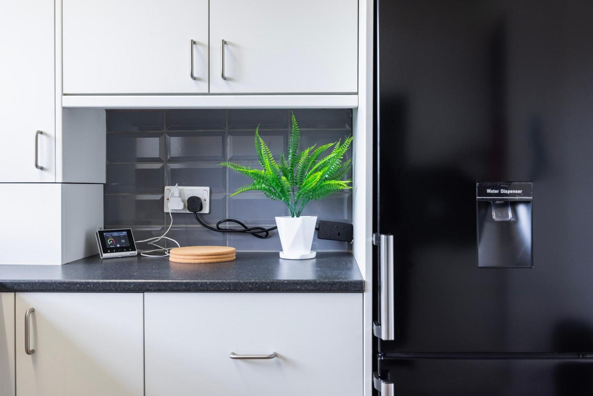 Appartement Excel O2 Stunning Large 3 Bedroom With Balcony *